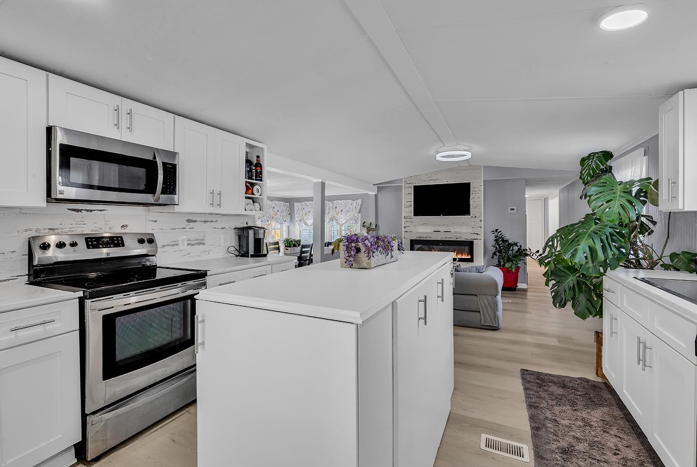 170 Braddock Ct. Property Photo 10