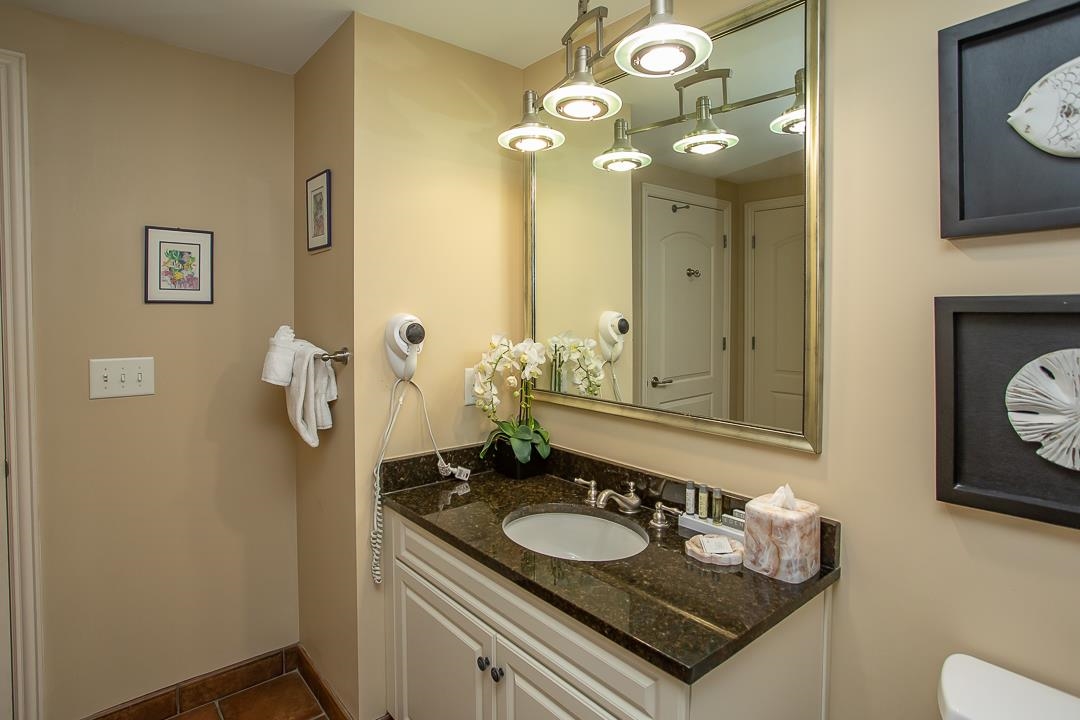 100 North Beach Blvd. Property Photo 8