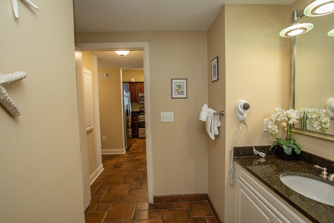 100 North Beach Blvd. Property Photo 9