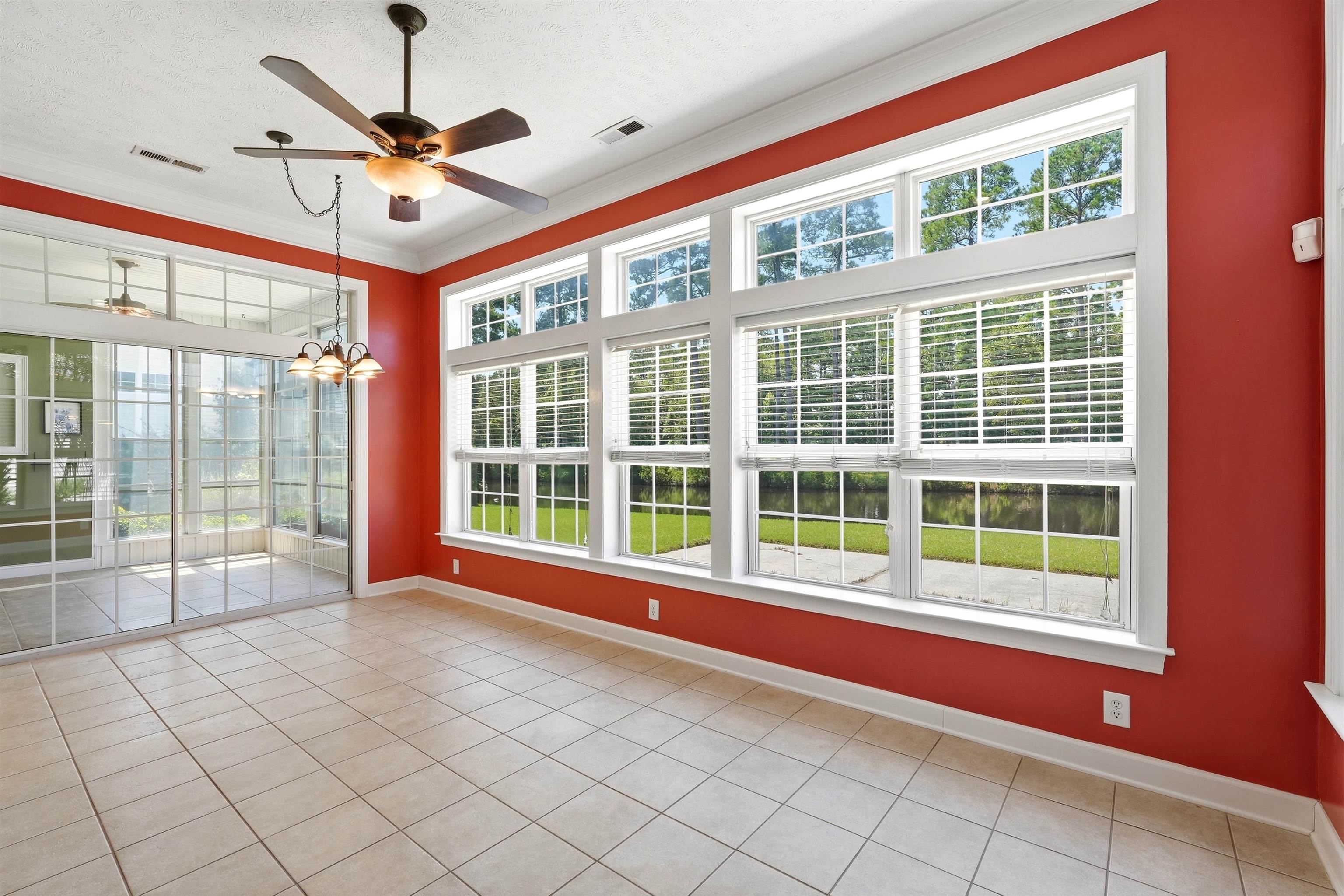 131 Wicklow Dr. Property Photo 14