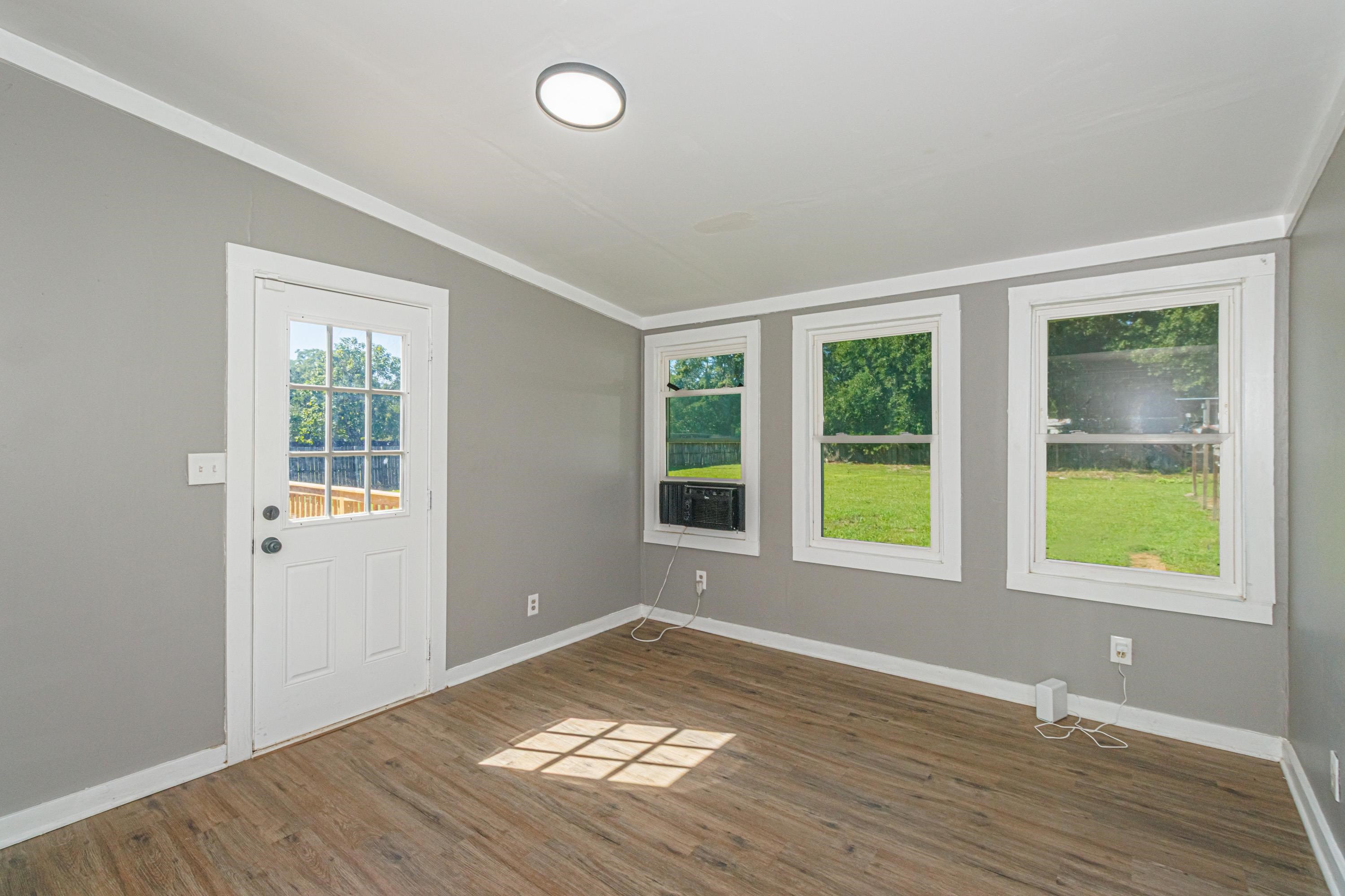 325 Grices Ferry Ct. Property Photo 12