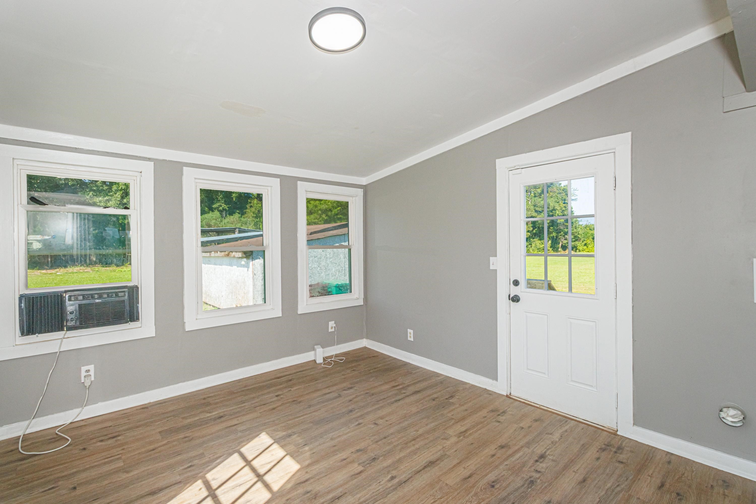325 Grices Ferry Ct. Property Photo 14