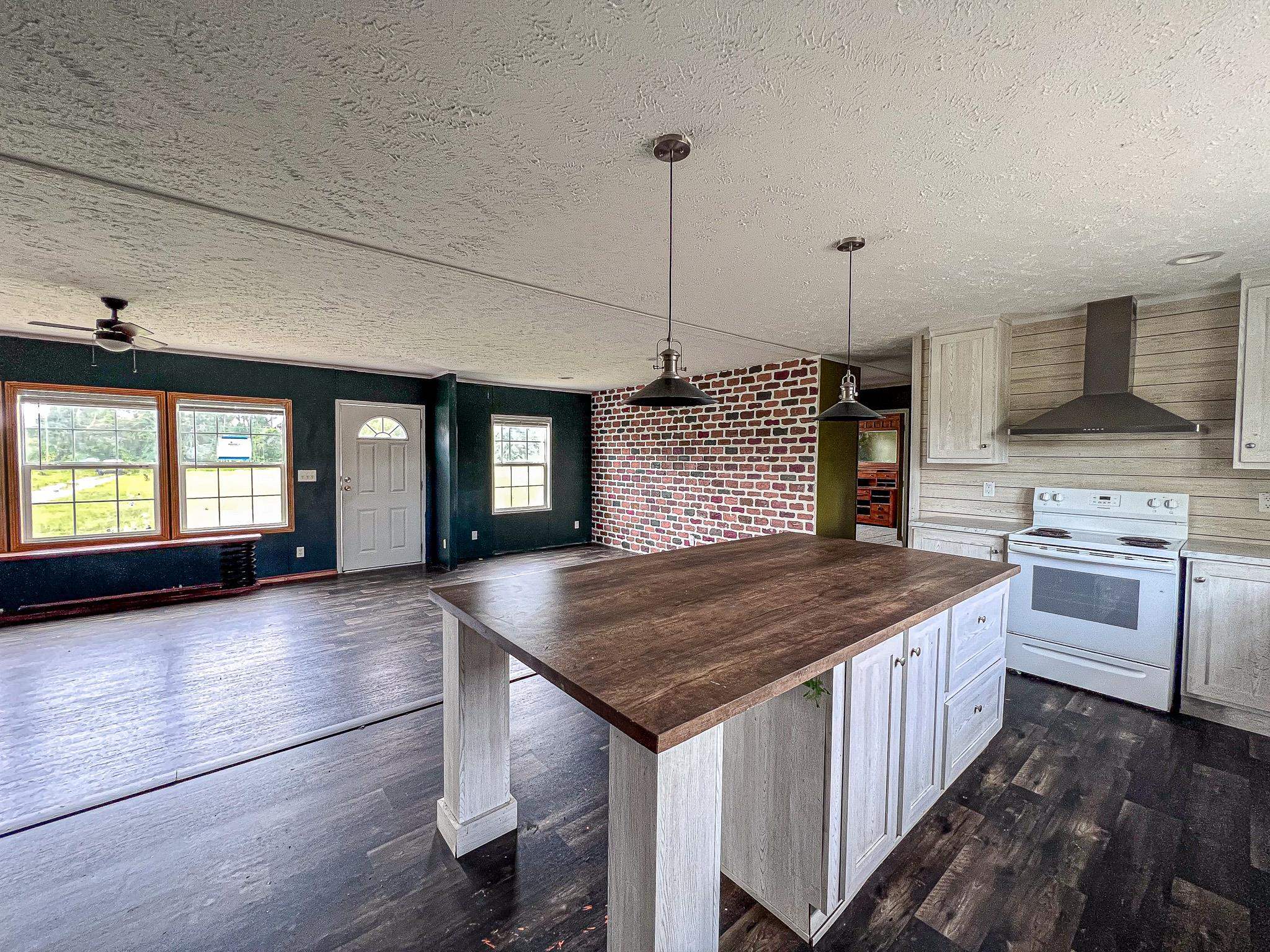 176 Old Flowers Rd. Property Photo 9