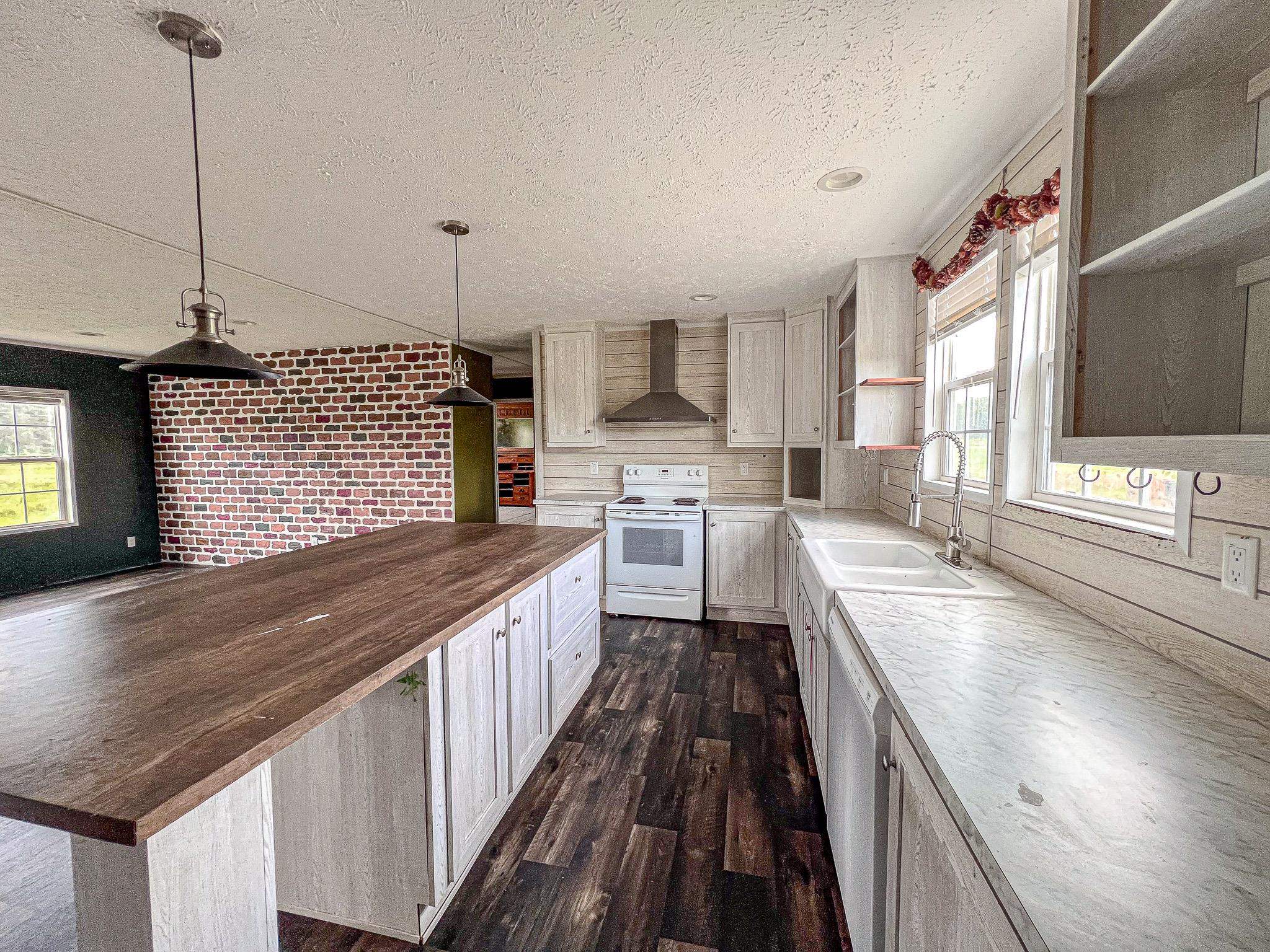 176 Old Flowers Rd. Property Photo 10