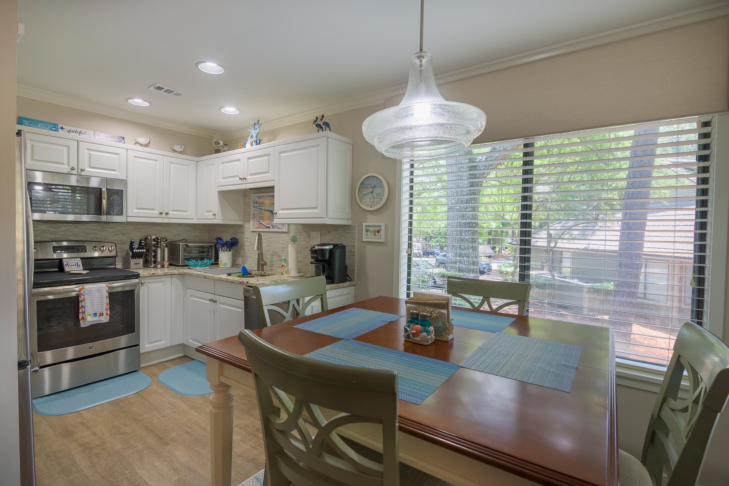 305 Myrtlewood Ct. Property Photo 17