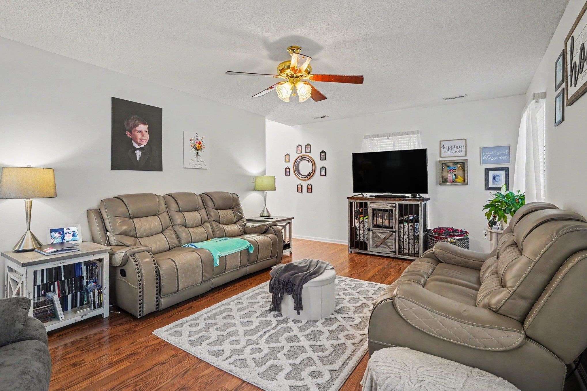 106 Sly Fox Trail Property Photo 3