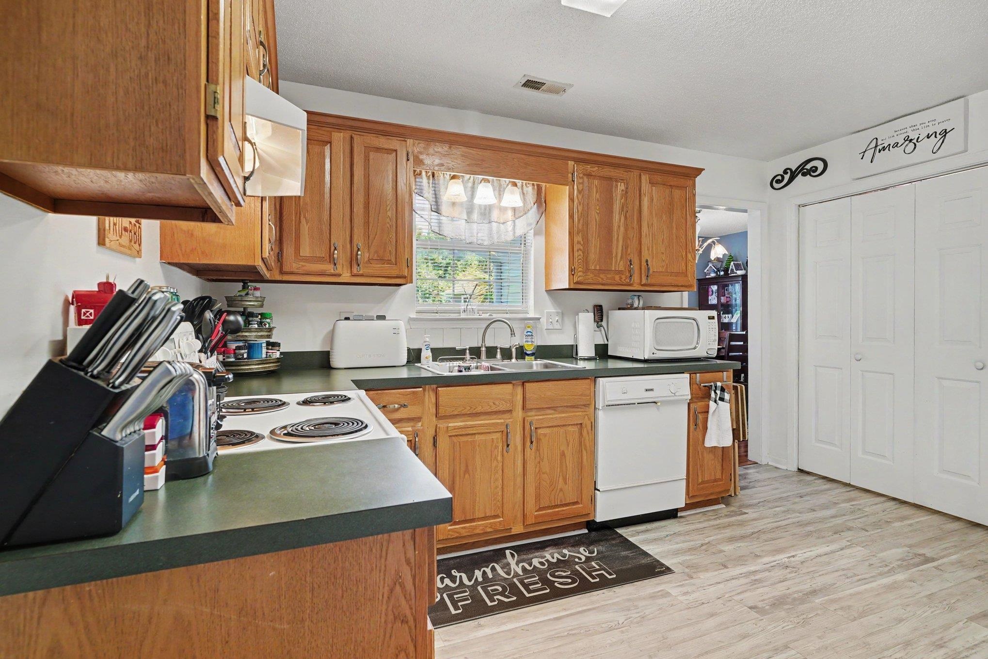 106 Sly Fox Trail Property Photo 7