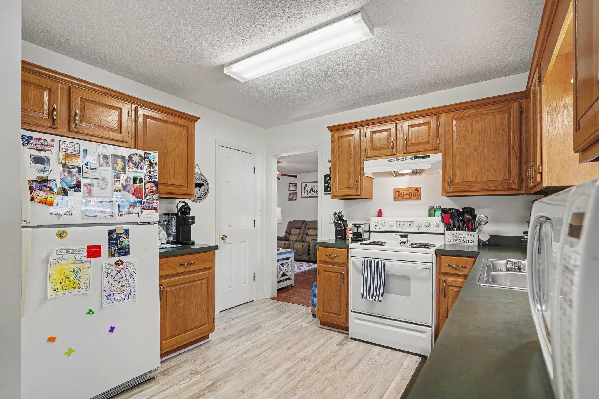 106 Sly Fox Trail Property Photo 8