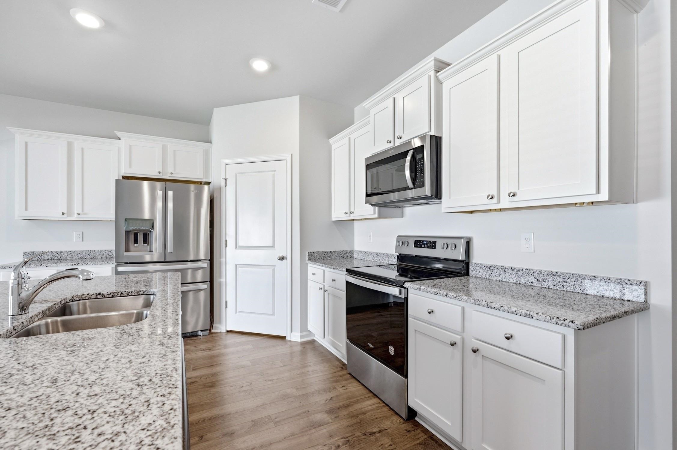 1024 Hawks Nest Ln. Property Photo 4