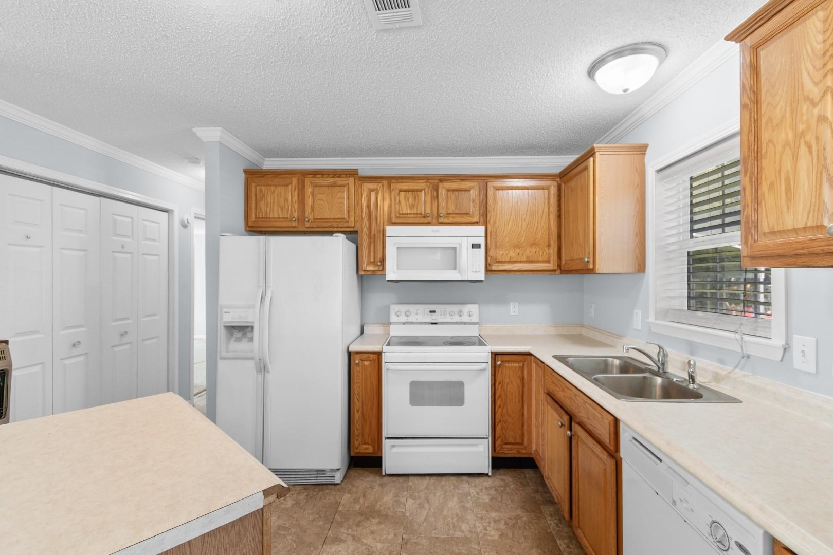 1017 Holt Rd. Property Photo 3