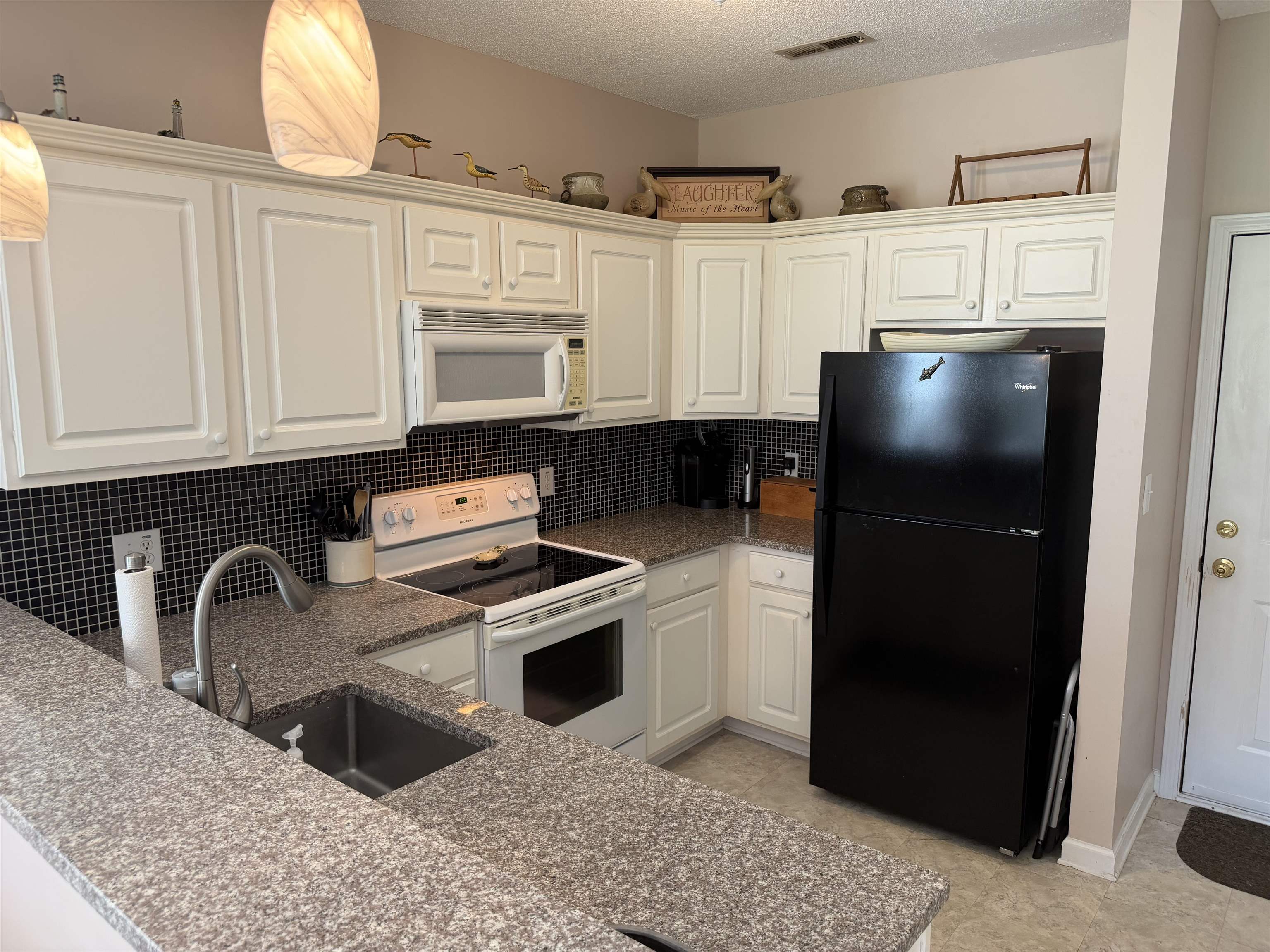 248 Sun Colony Blvd. Property Photo 3