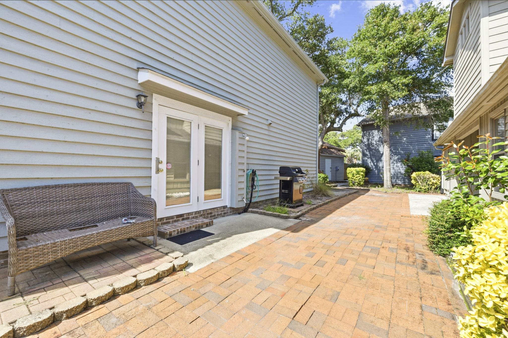 402 Windy Ln. Property Photo 13