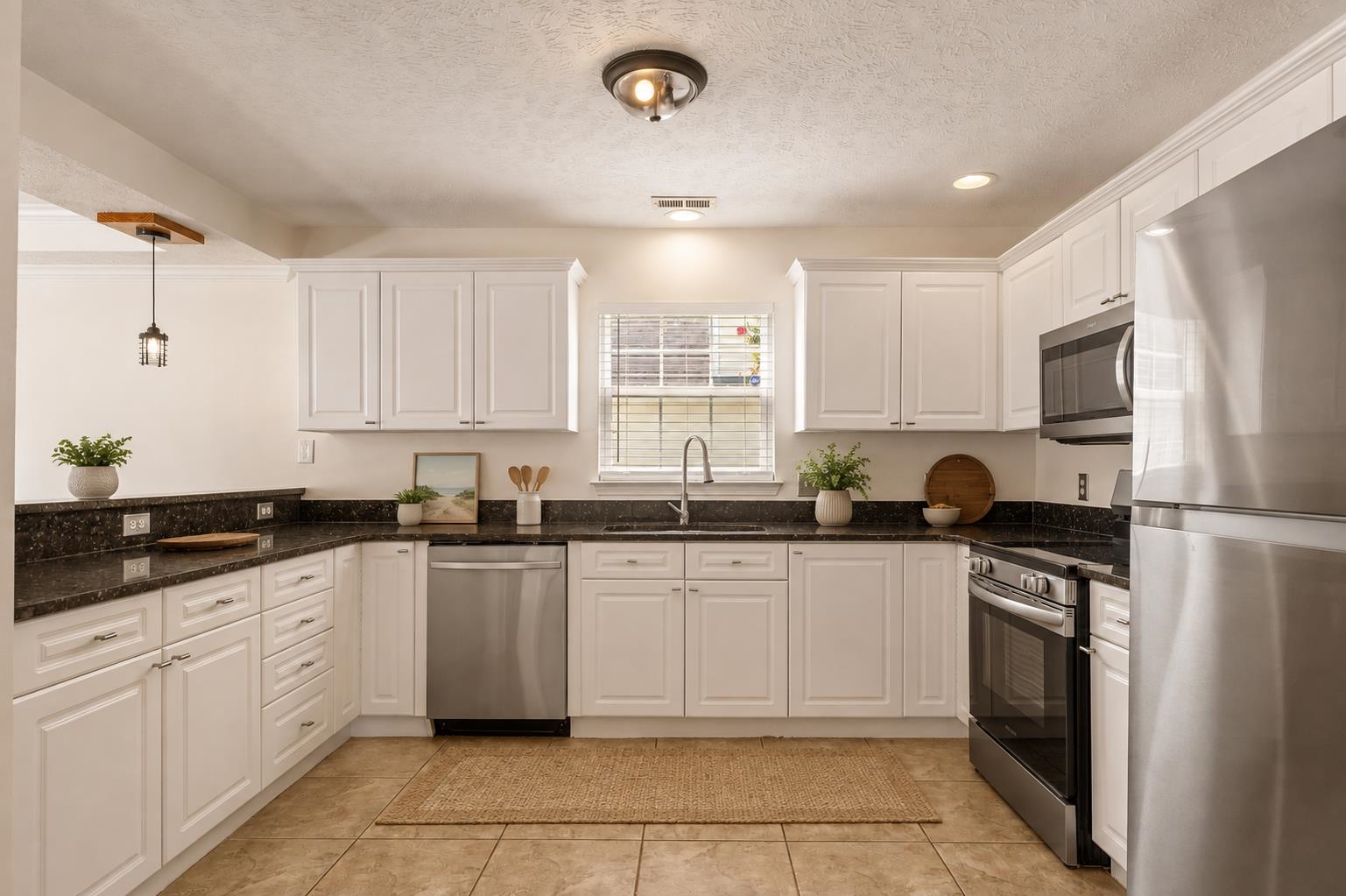 4511 Spyglass Dr. Property Photo 9