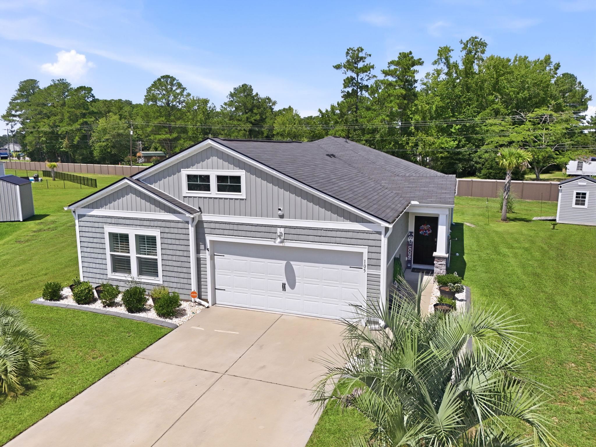105 Cypress Tree Loop Property Photo 1