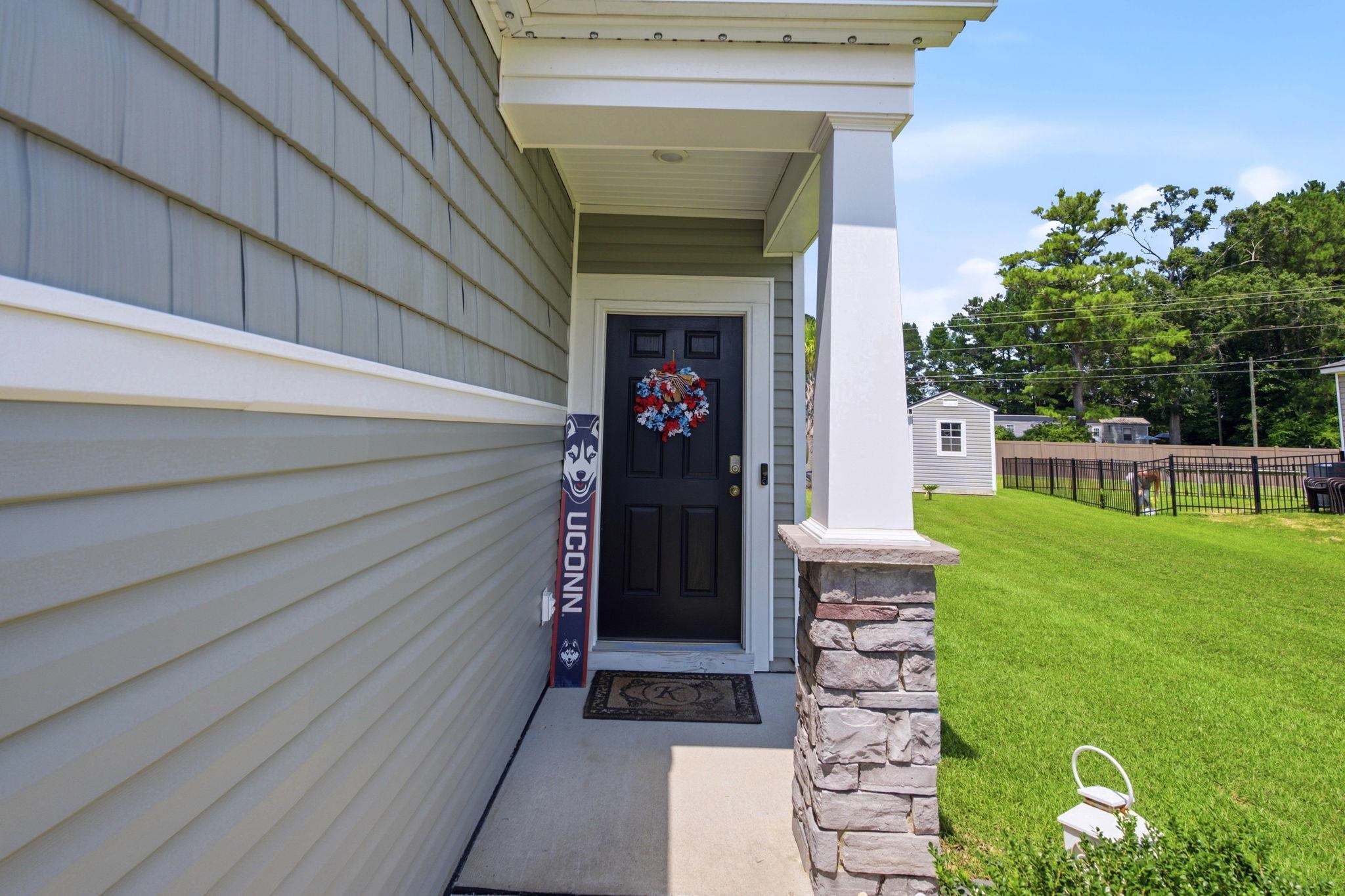 105 Cypress Tree Loop Property Photo 3