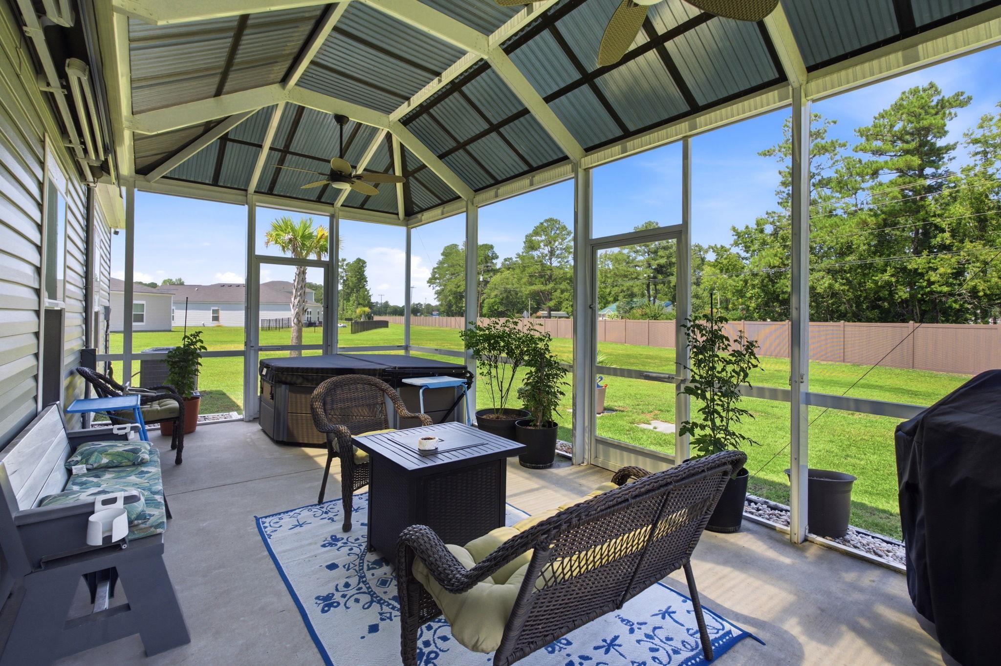 105 Cypress Tree Loop Property Photo 6