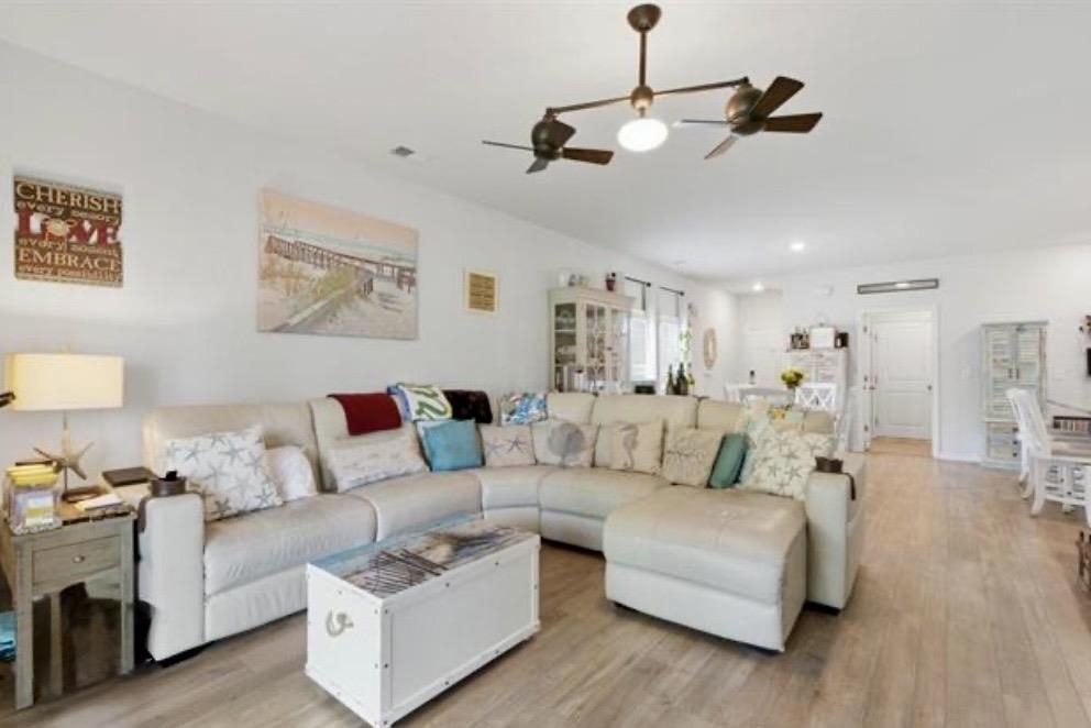 105 Cypress Tree Loop Property Photo 22