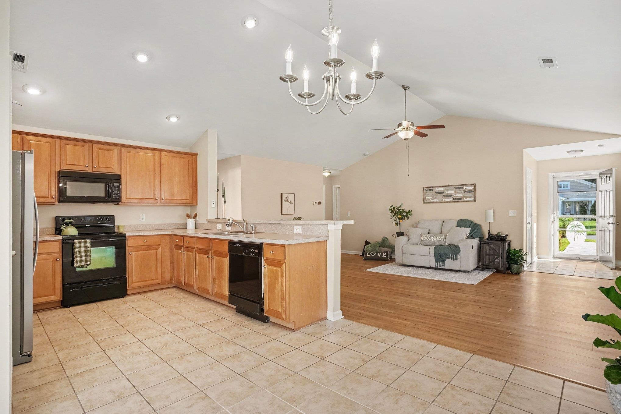 966 Bonita Loop Property Photo 8