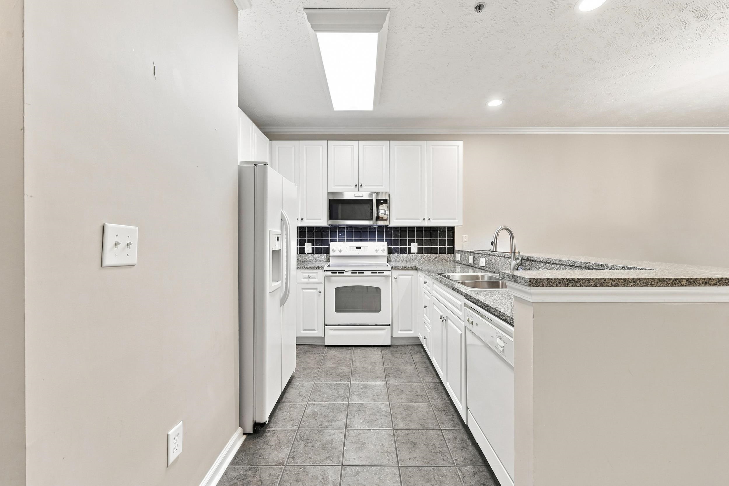 601 Hillside Dr. N Property Photo 11