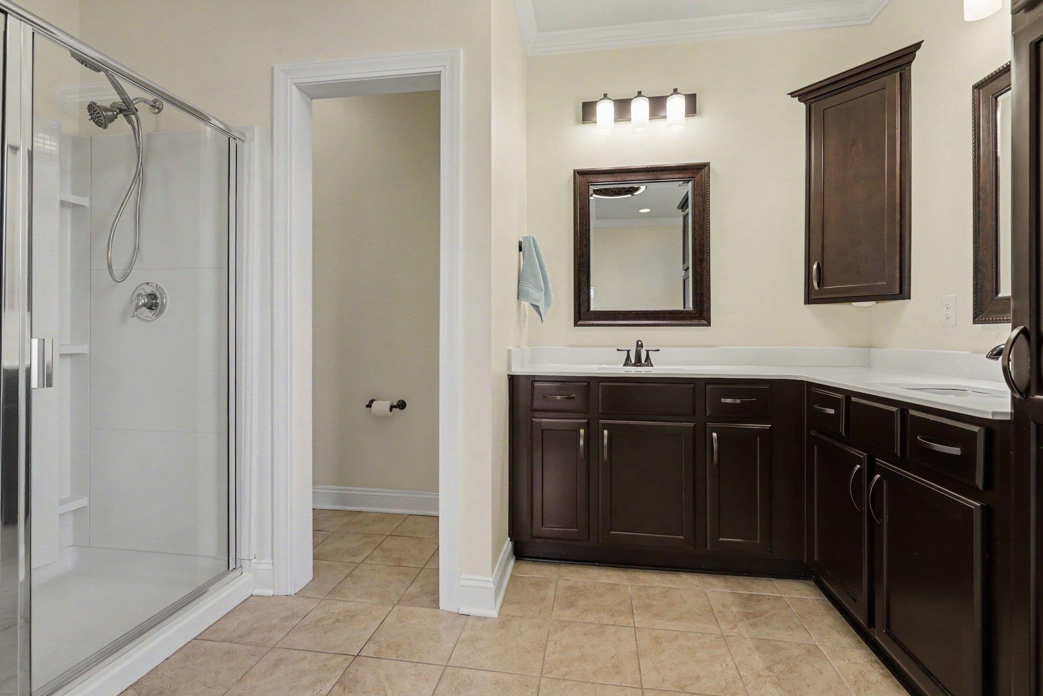 5712 Club Pines Ct. Property Photo 16