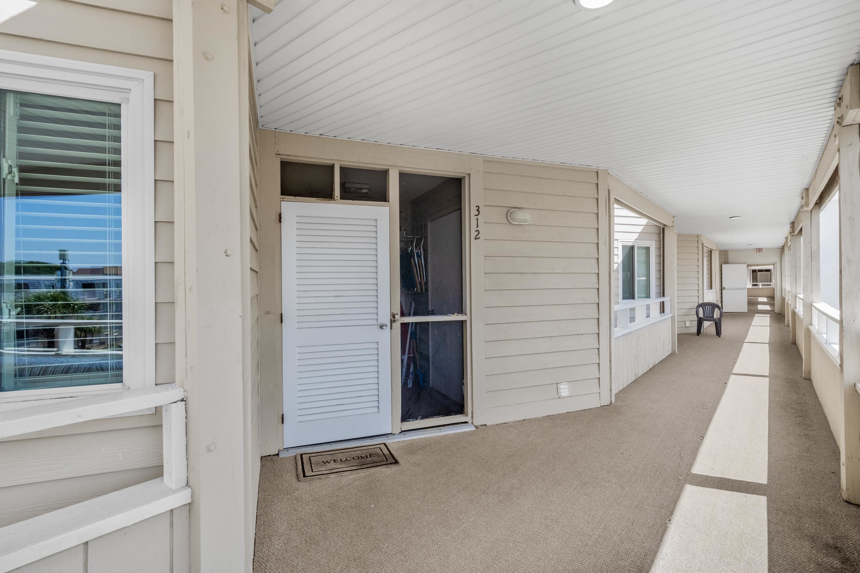 9570 Shore Dr. Property Photo 4