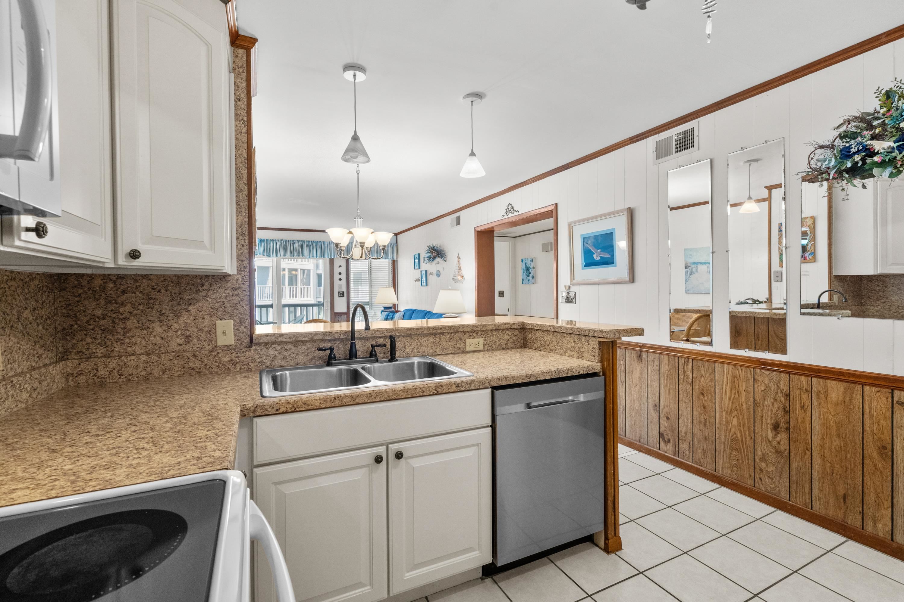 9570 Shore Dr. Property Photo 14