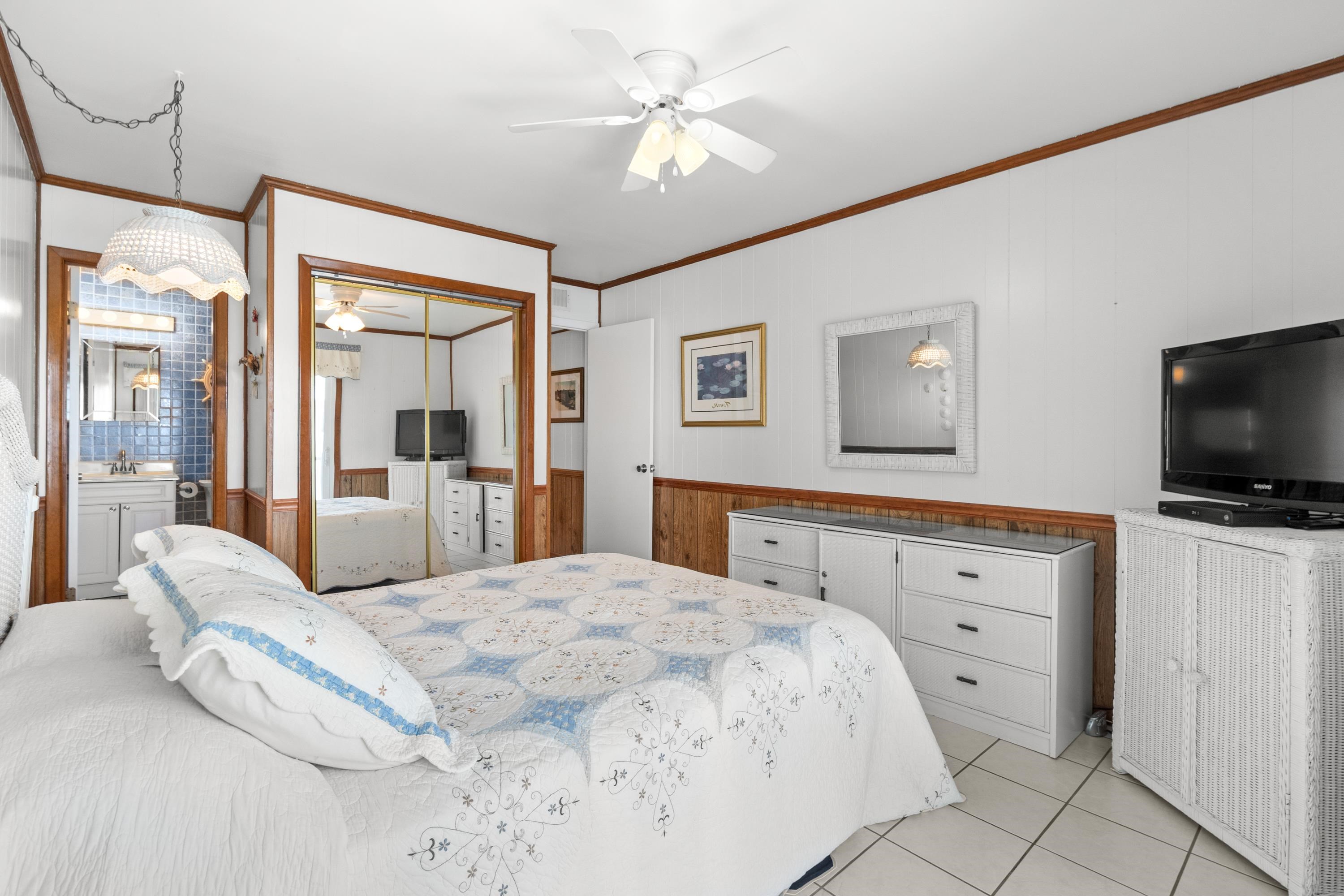 9570 Shore Dr. Property Photo 17