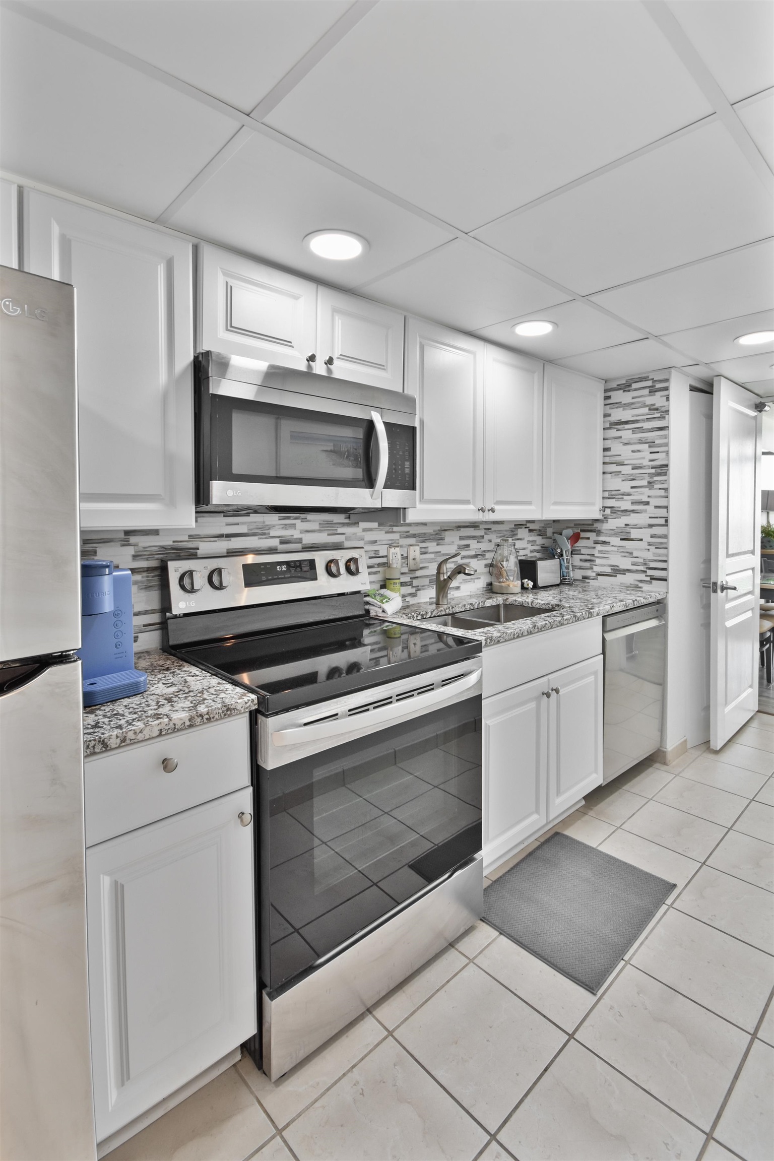 2711 S Ocean Blvd. Property Photo 8