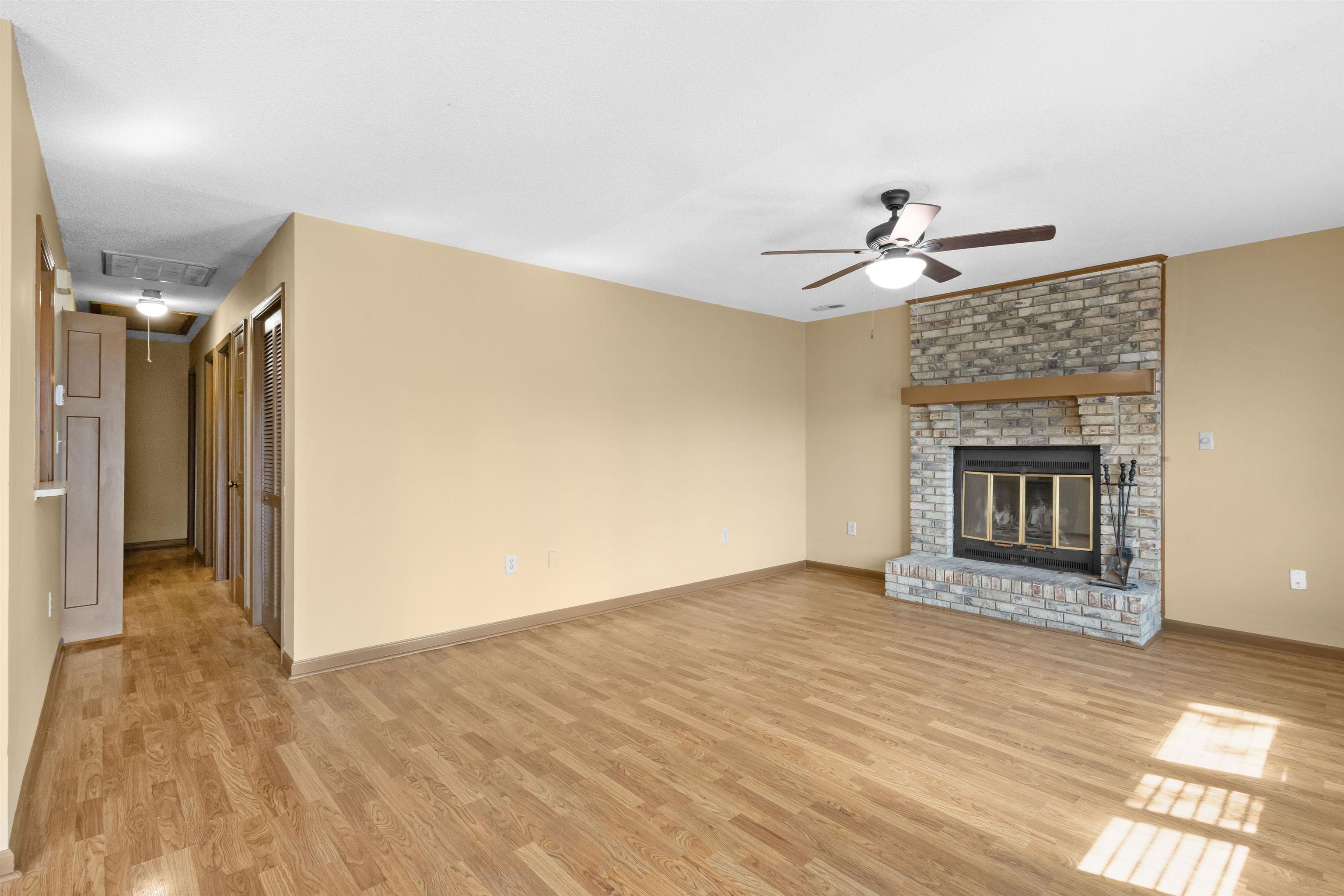 186 Williamsburg Rd. Property Photo 4