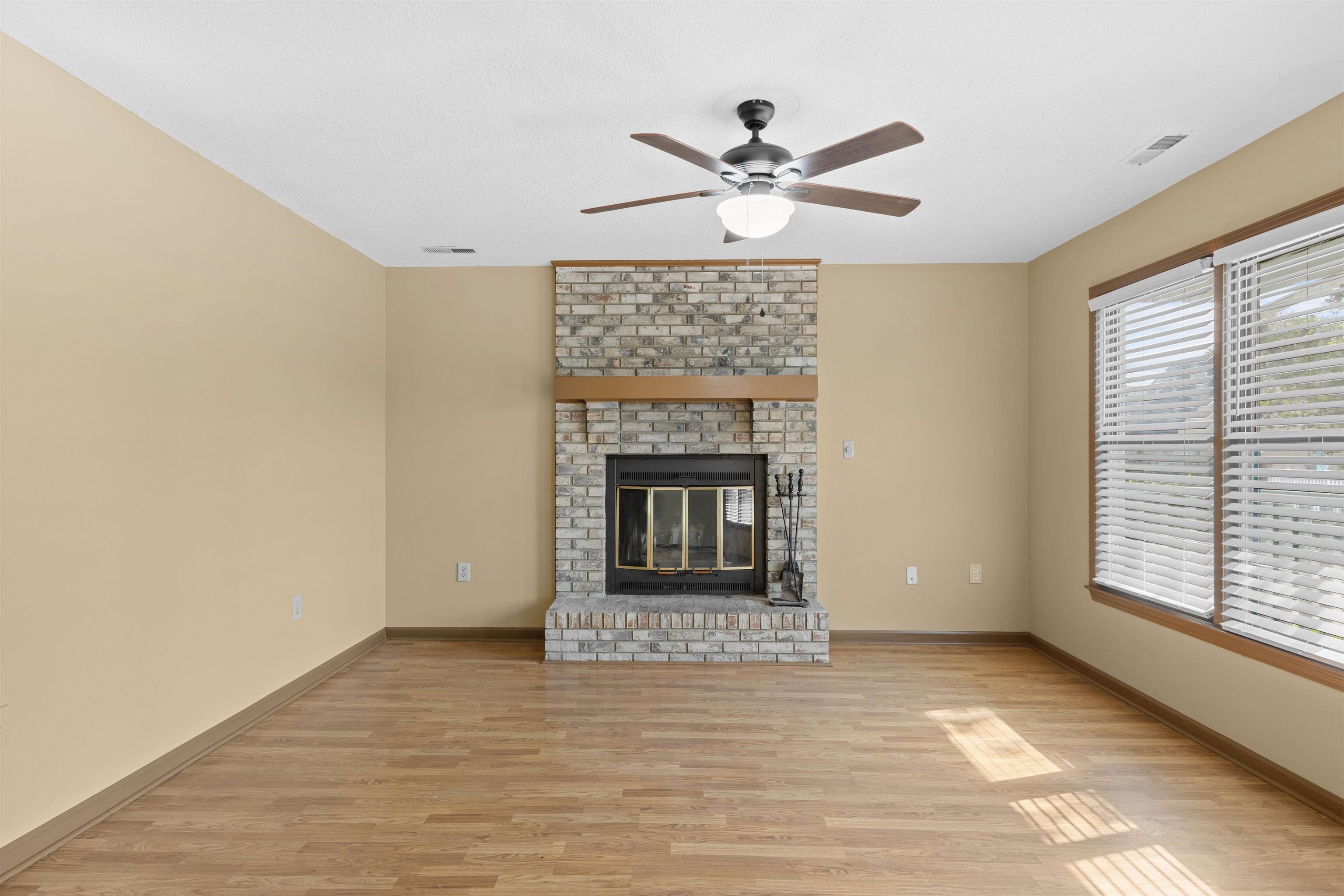 186 Williamsburg Rd. Property Photo 5