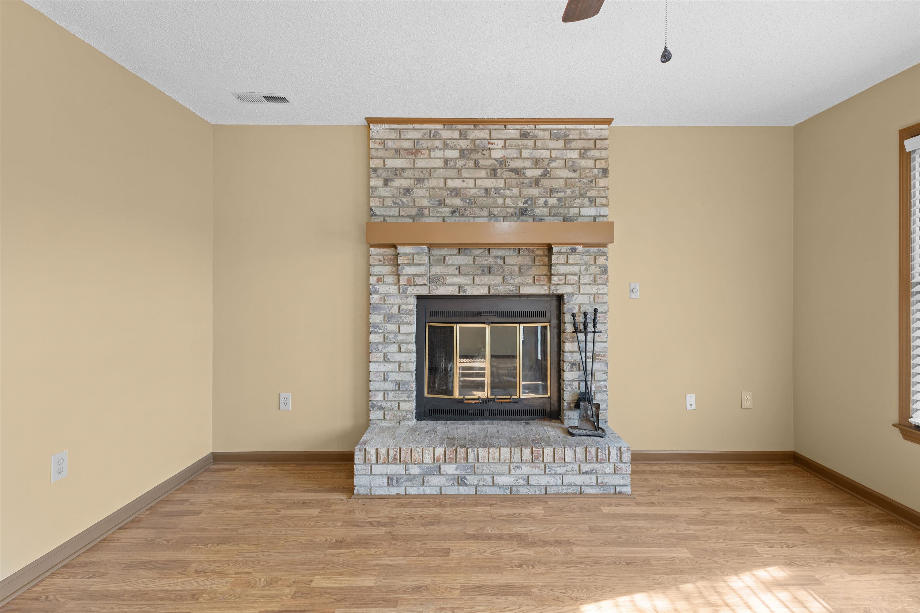 186 Williamsburg Rd. Property Photo 6