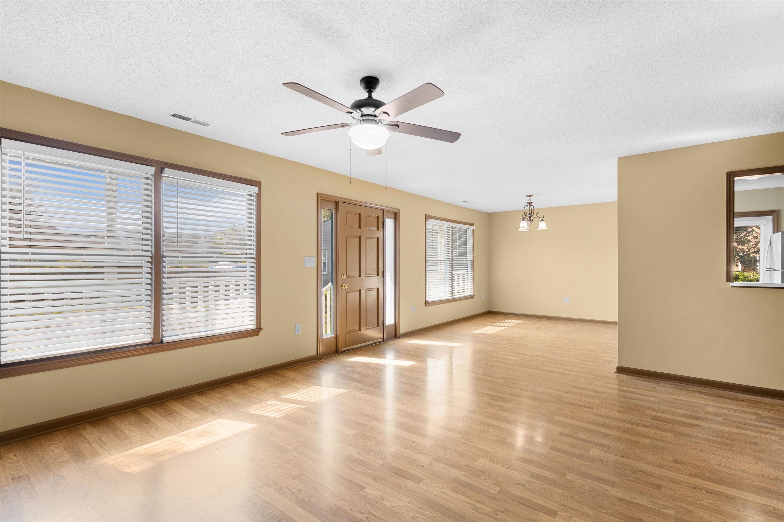 186 Williamsburg Rd. Property Photo 7