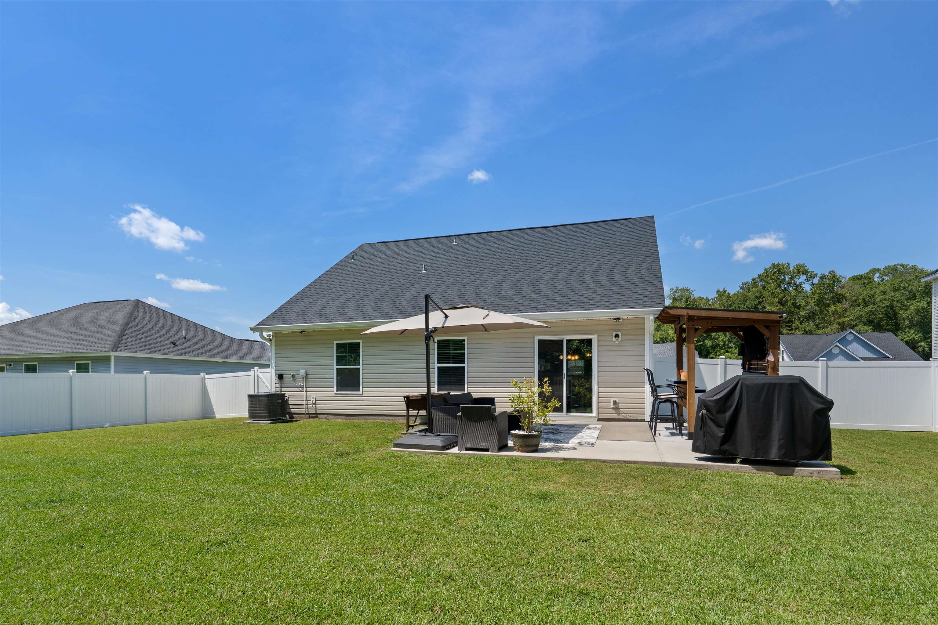 135 Kingston Bluff Dr. Property Photo 36