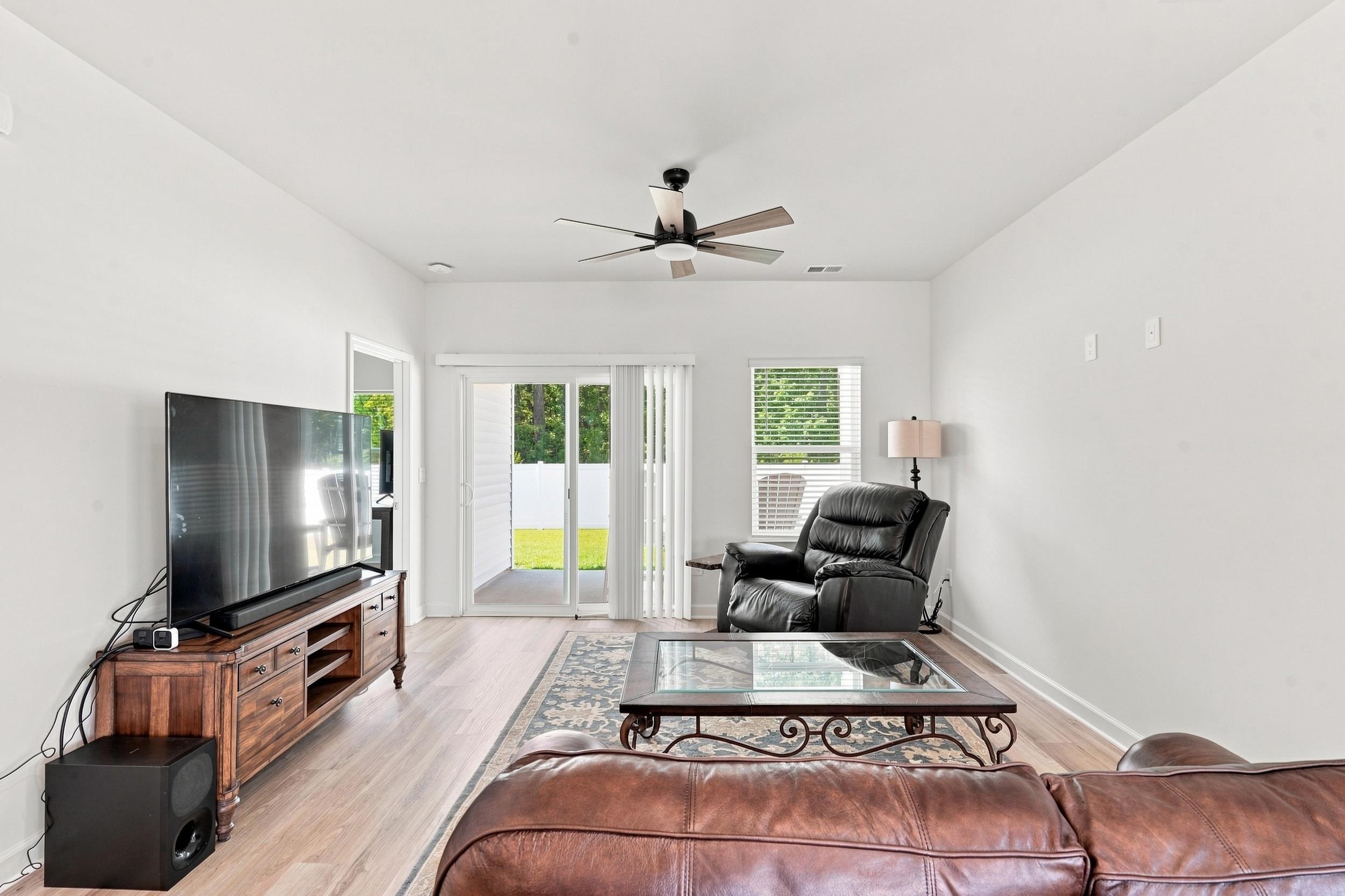 1105 Lauryn Oak Loop Property Photo 5