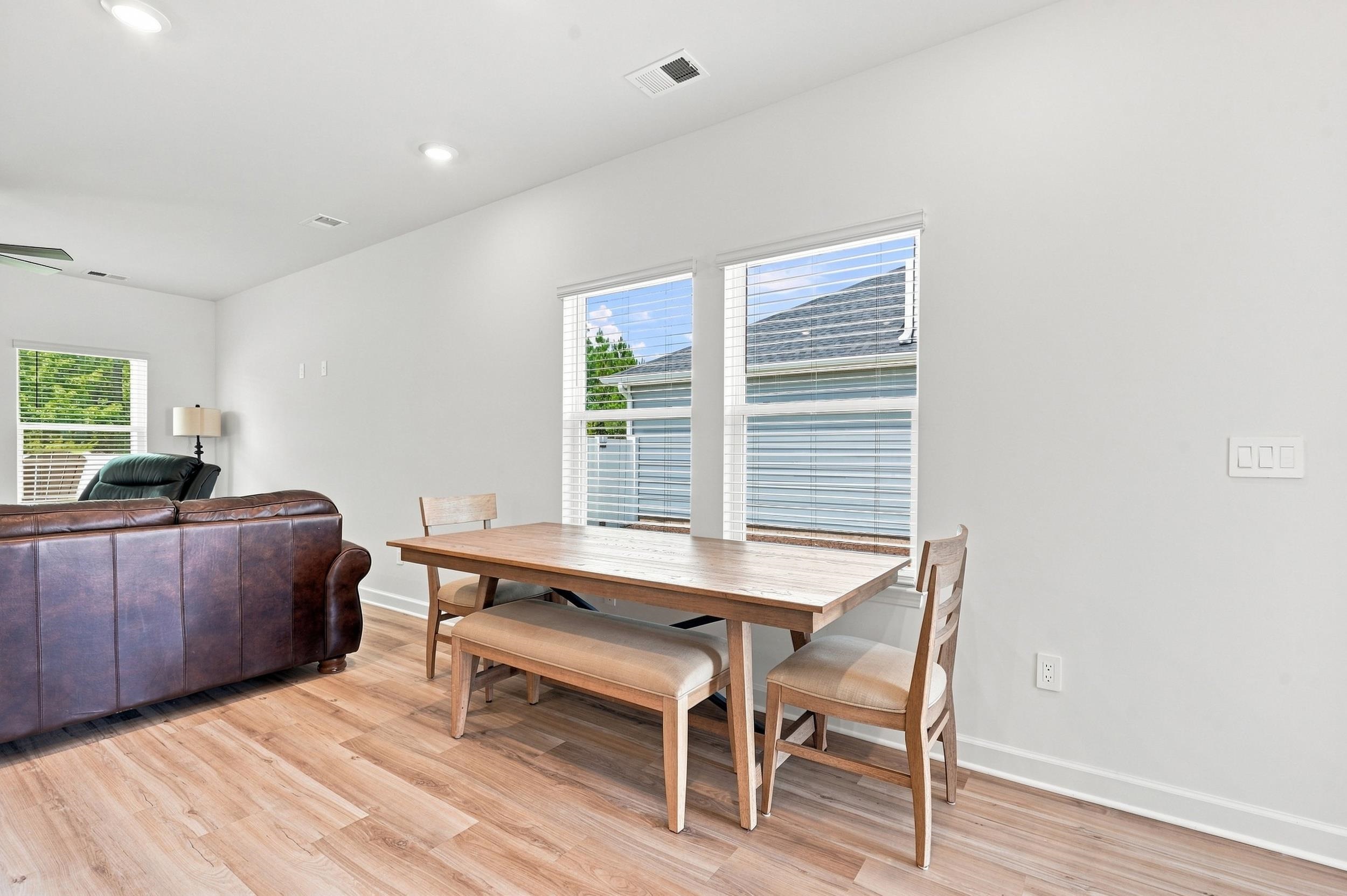 1105 Lauryn Oak Loop Property Photo 7