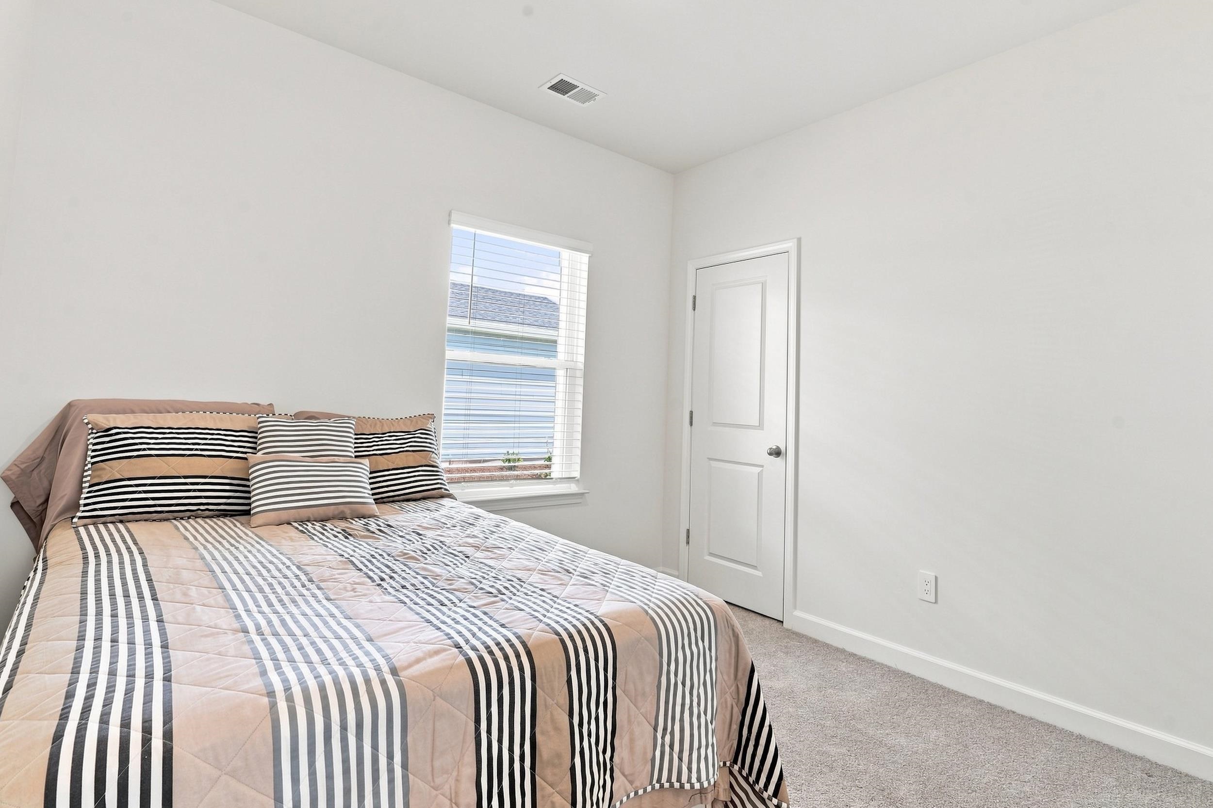1105 Lauryn Oak Loop Property Photo 13