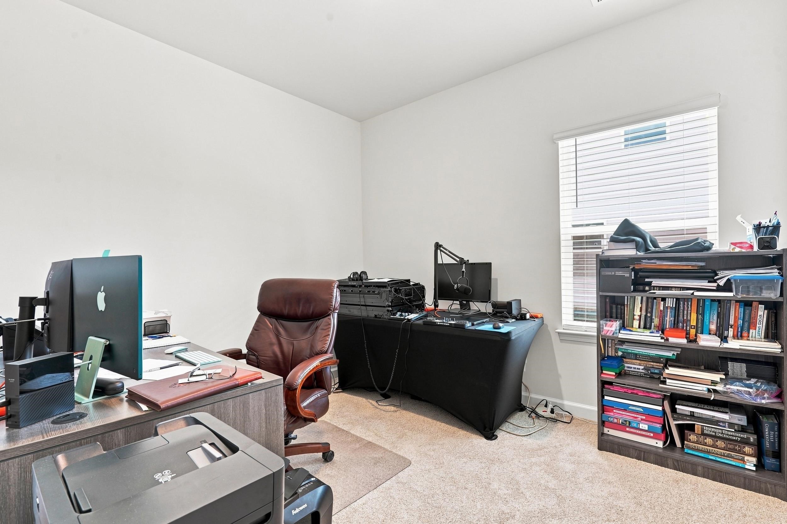1105 Lauryn Oak Loop Property Photo 16