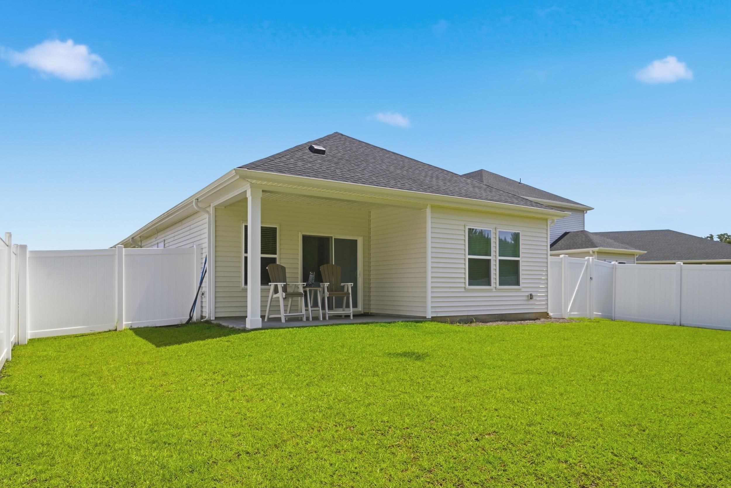 1105 Lauryn Oak Loop Property Photo 19