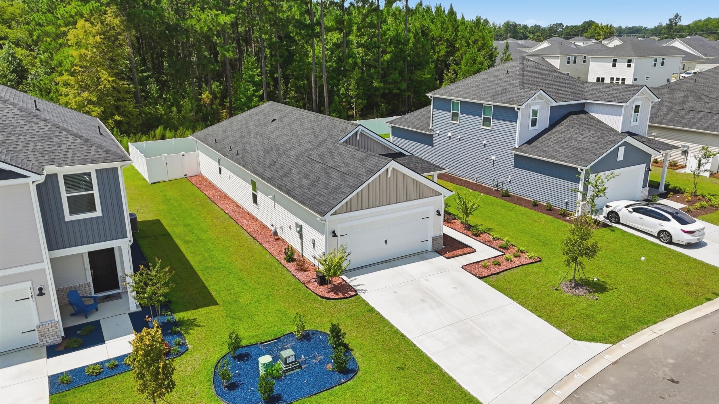 1105 Lauryn Oak Loop Property Photo 23