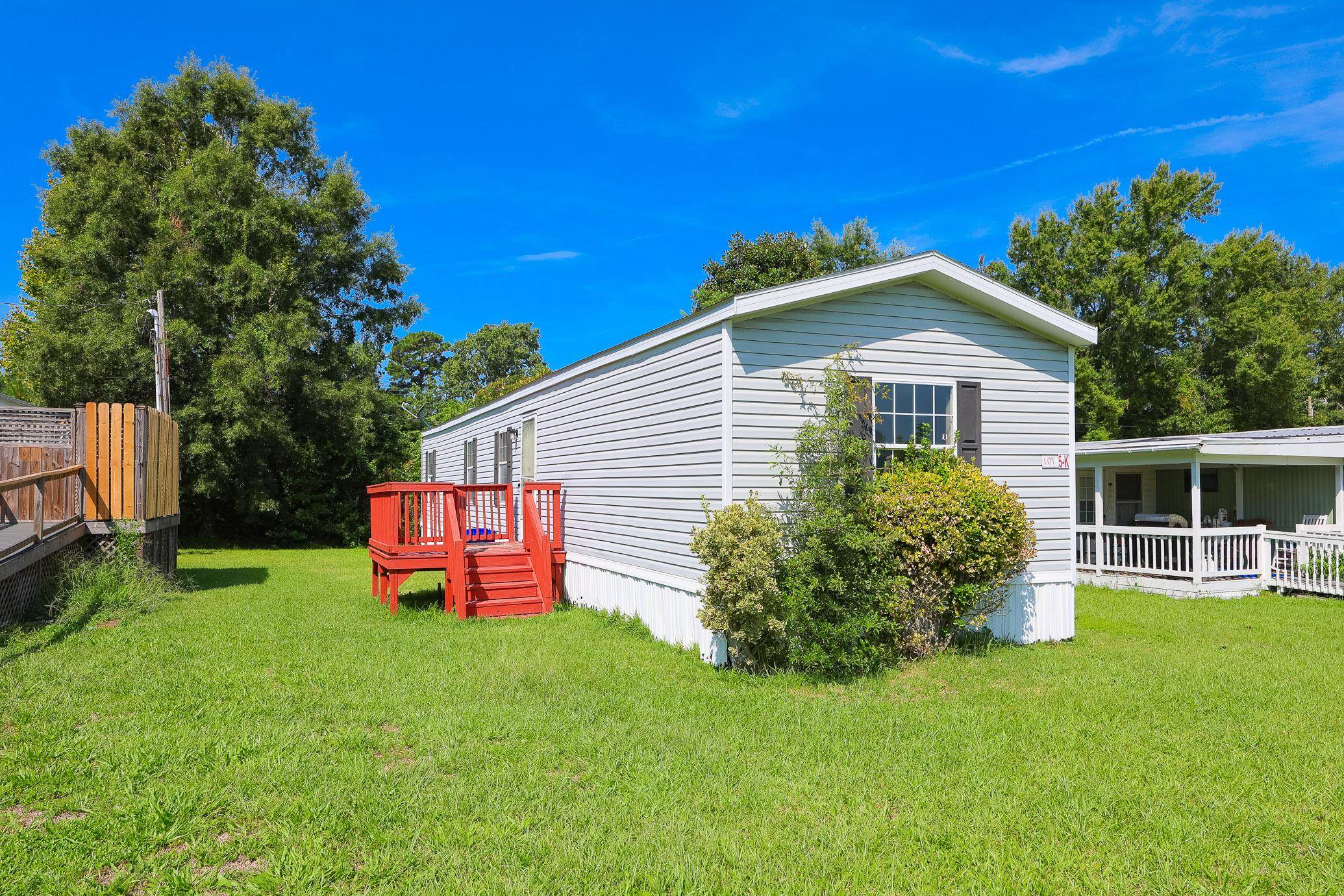 2100 Highway 15 Property Photo 1