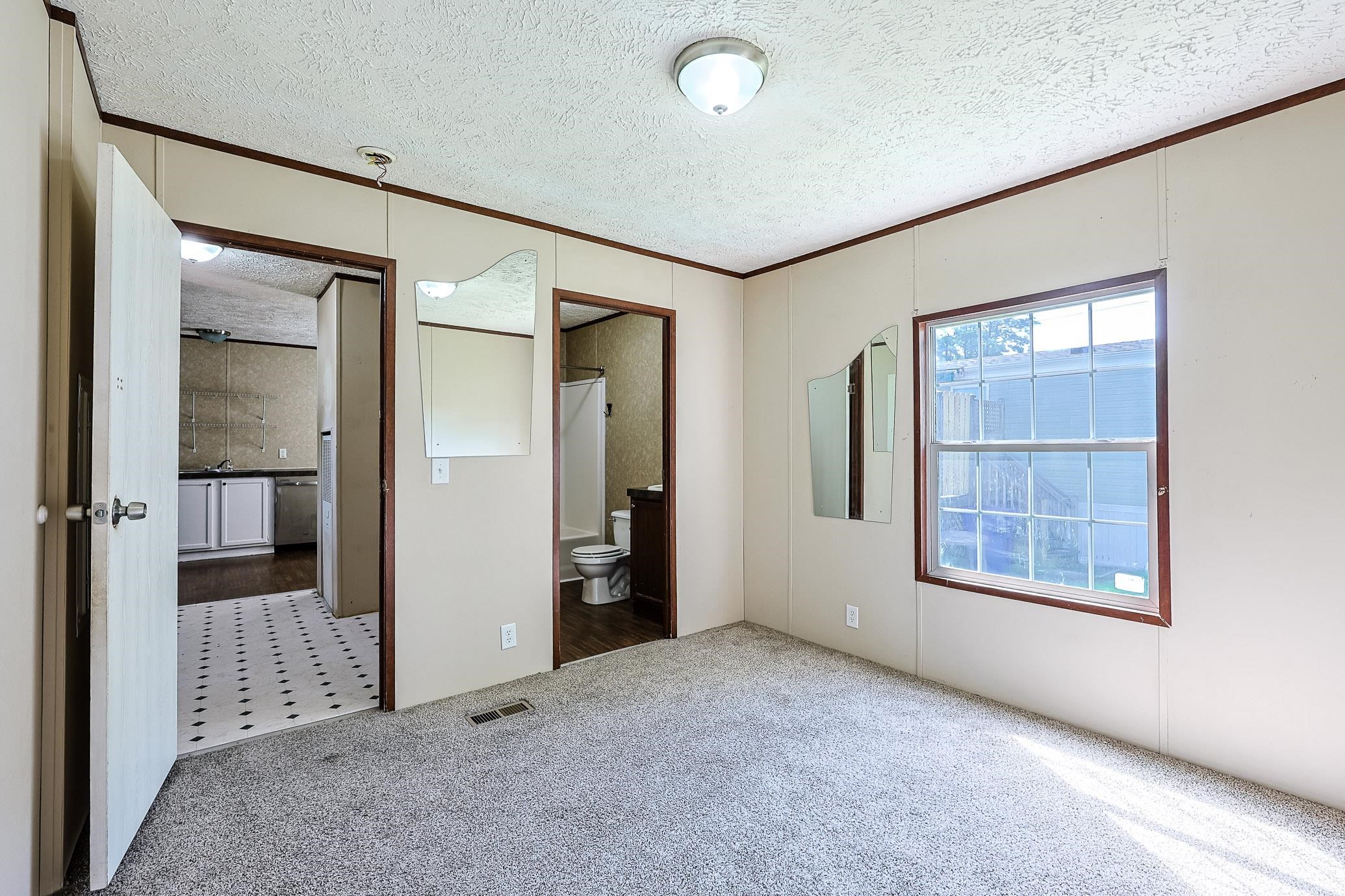 2100 Highway 15 Property Photo 9