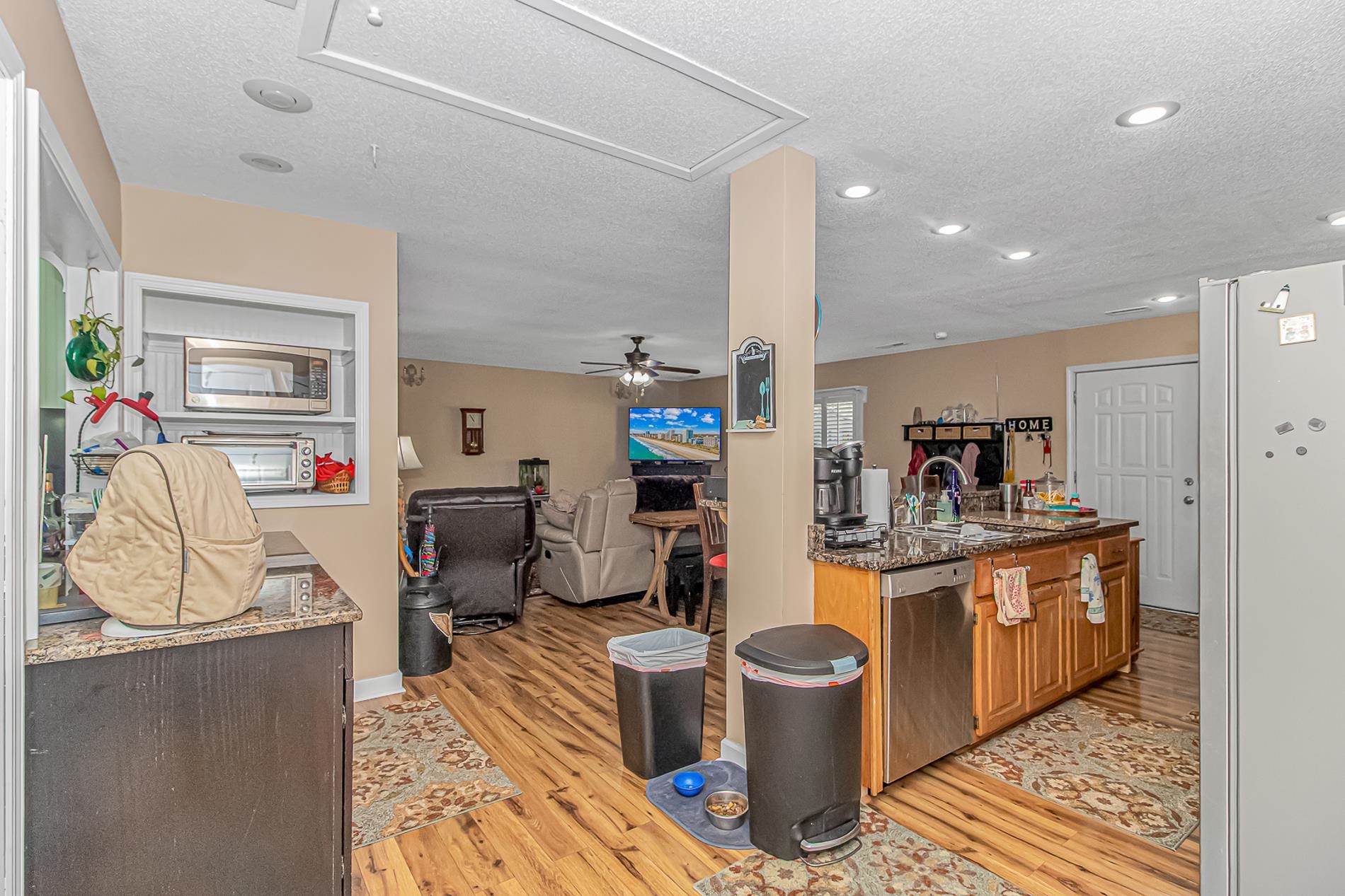 2104 Adams Circle Property Photo 5