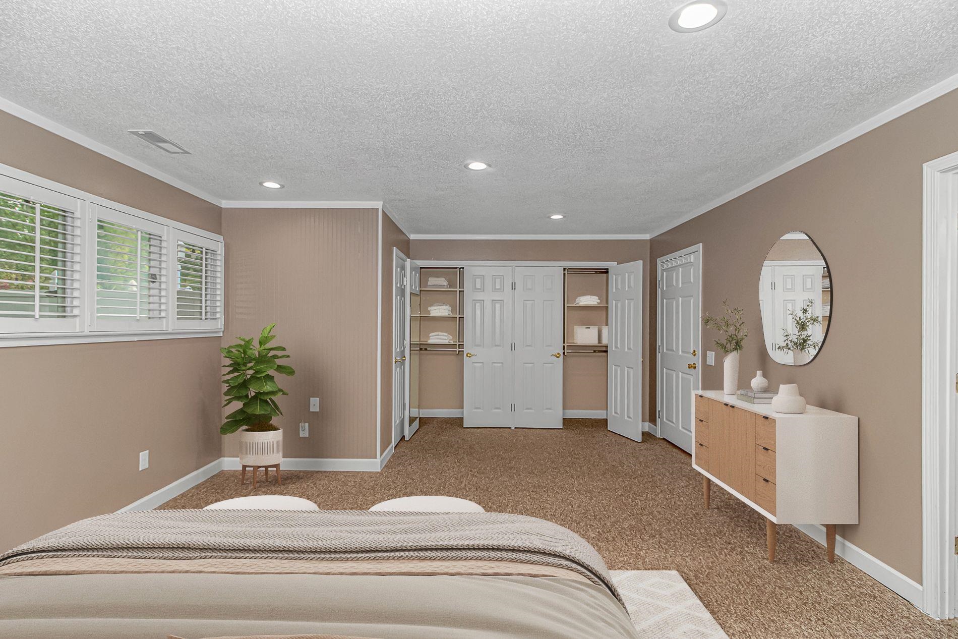 2104 Adams Circle Property Photo 13