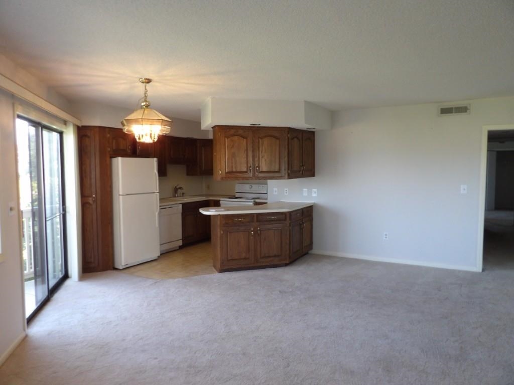 4230 Pinehurst Circle Property Photo 3