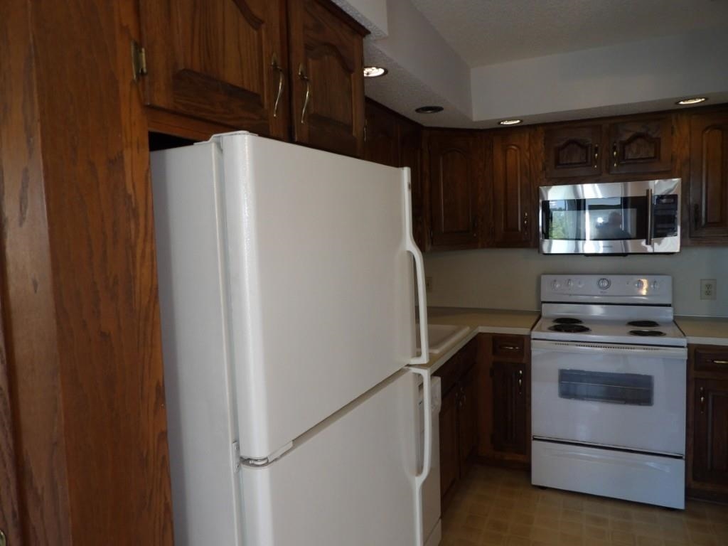 4230 Pinehurst Circle Property Photo 8