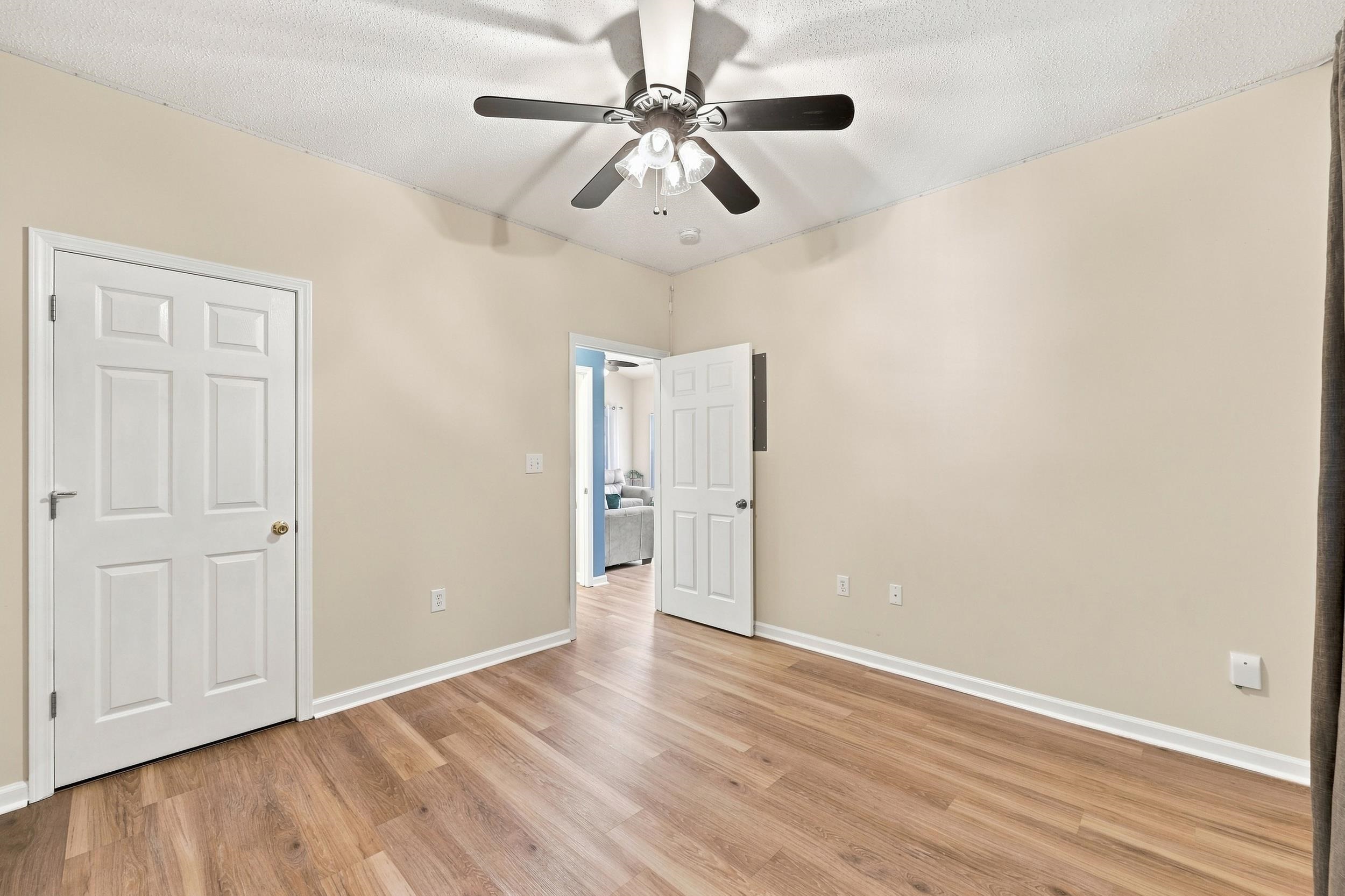 246 Sun Colony Blvd. Property Photo 14