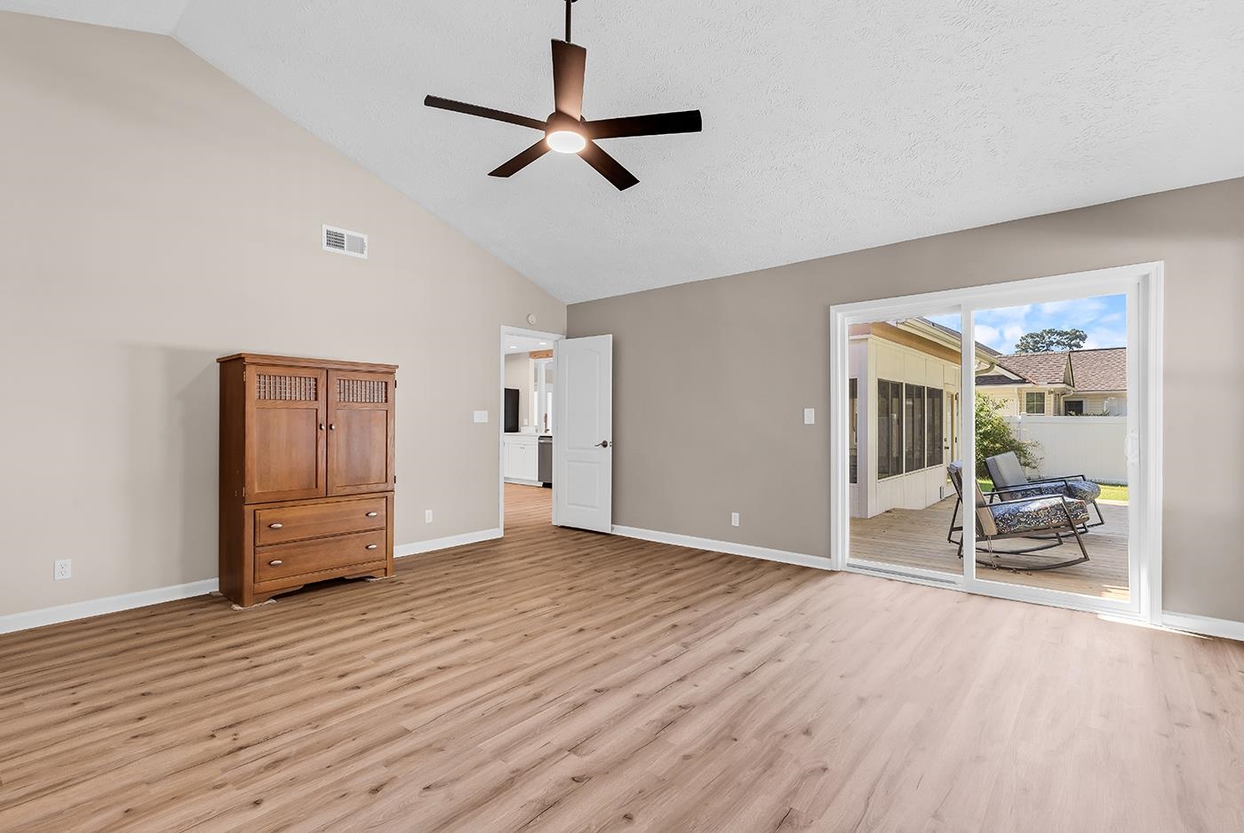 113 Ashton Circle Property Photo 13