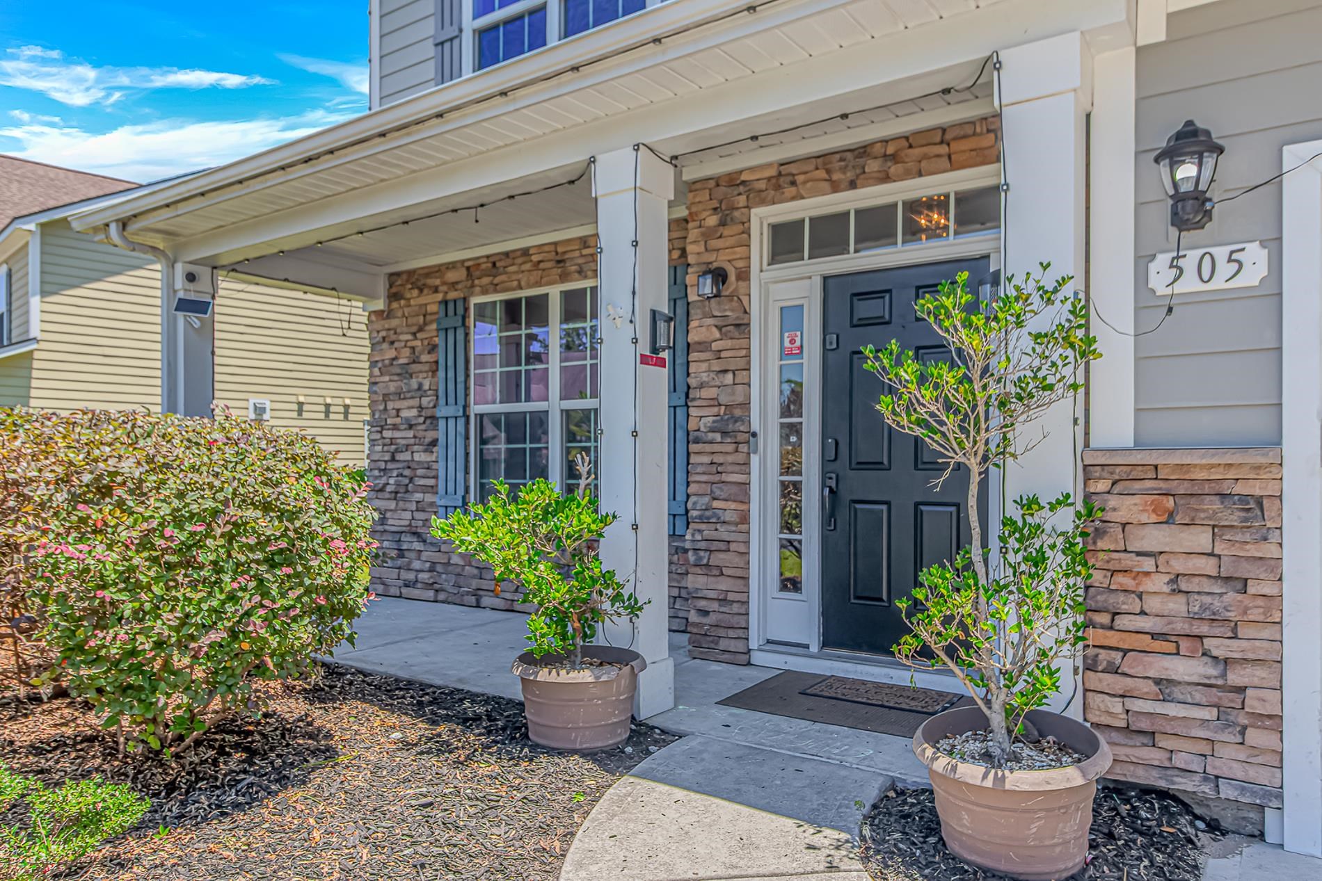 505 Oak Pond Ct. Property Photo 4