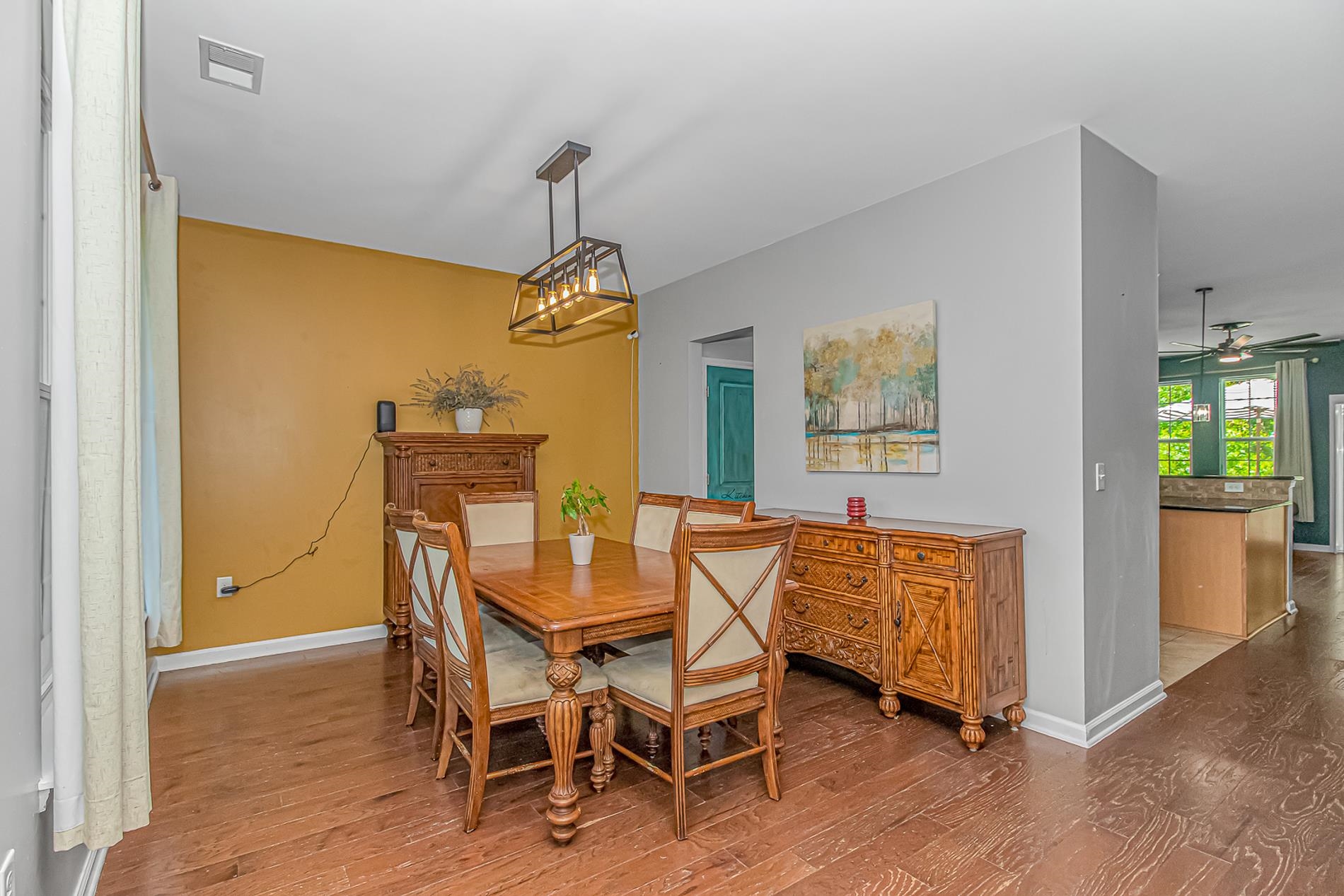505 Oak Pond Ct. Property Photo 6