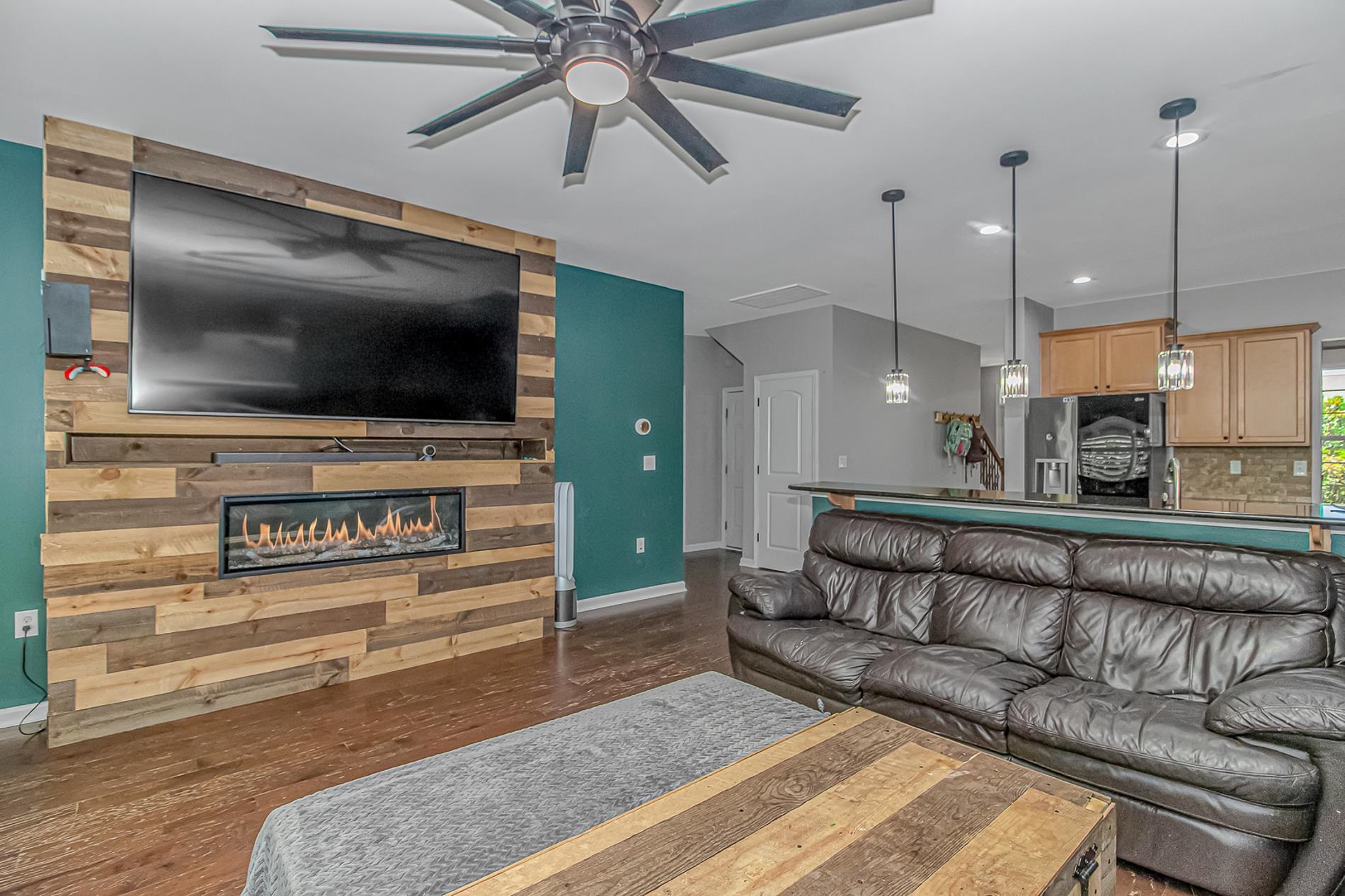 505 Oak Pond Ct. Property Photo 11